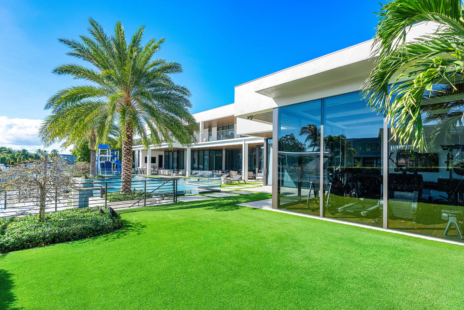 ROYAL PALM YACHT & COUNTRY CLUB SUB - Residential