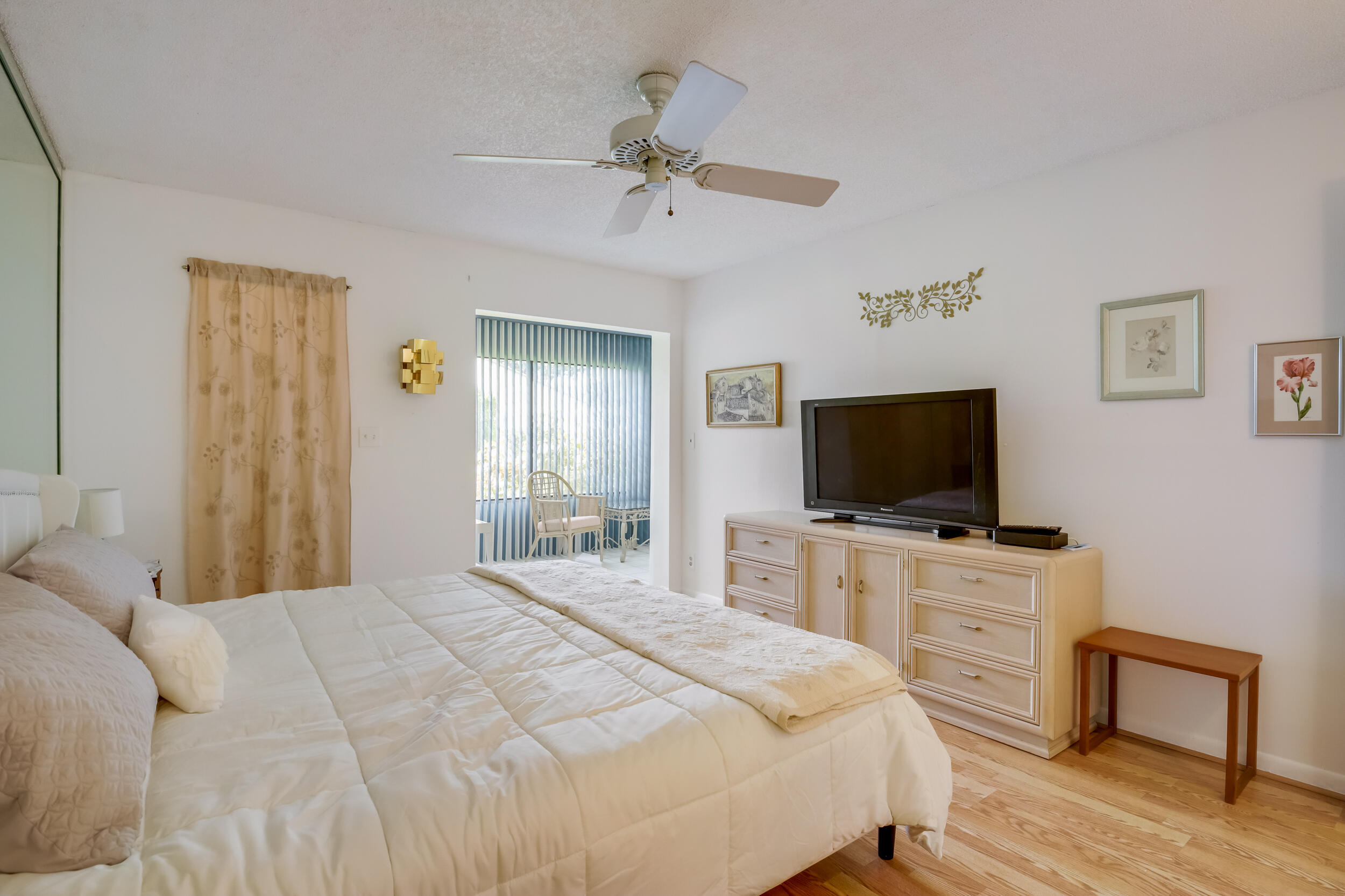 POINCIANA LAKES CONDO - Residential Lease