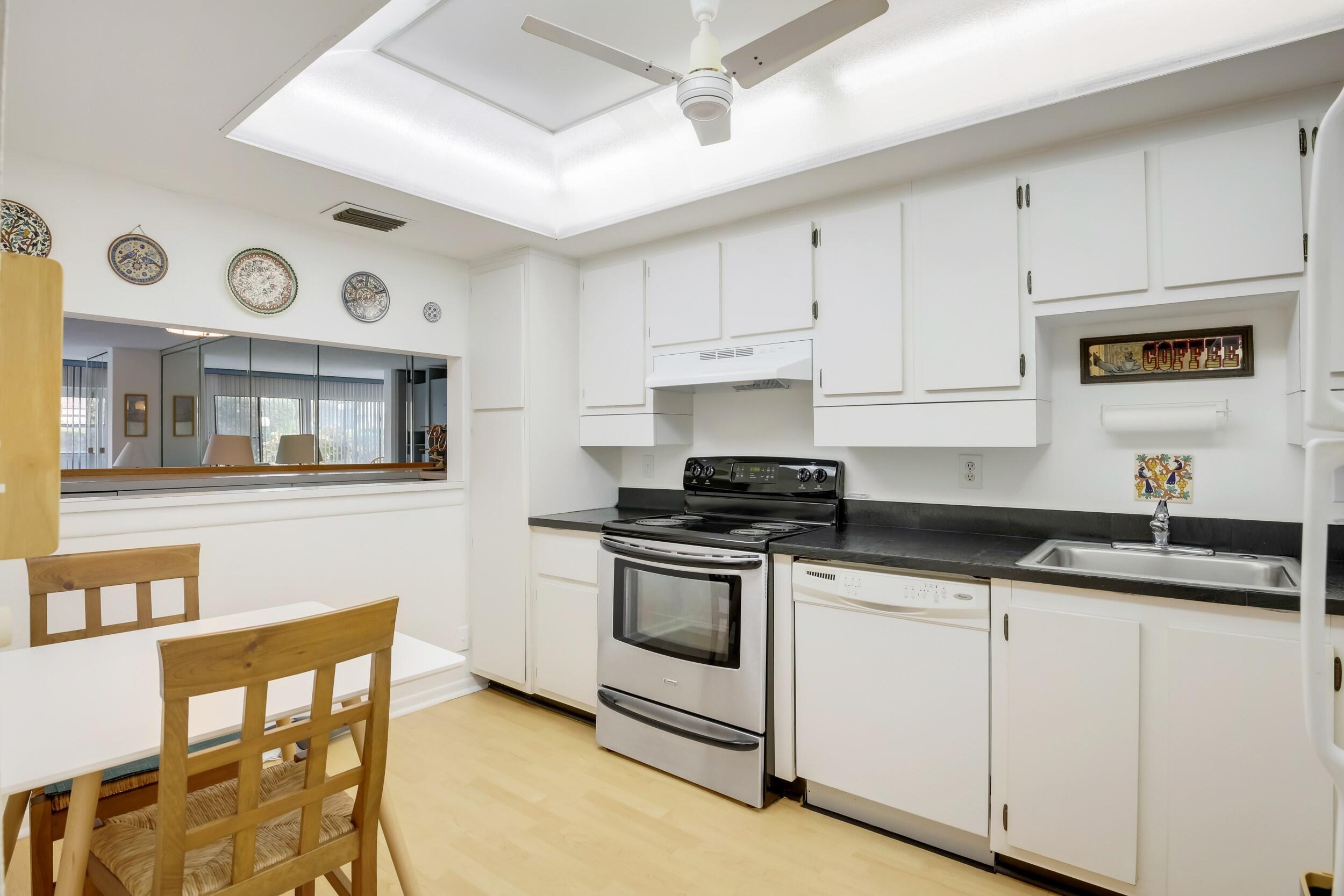 POINCIANA LAKES CONDO - Residential Lease