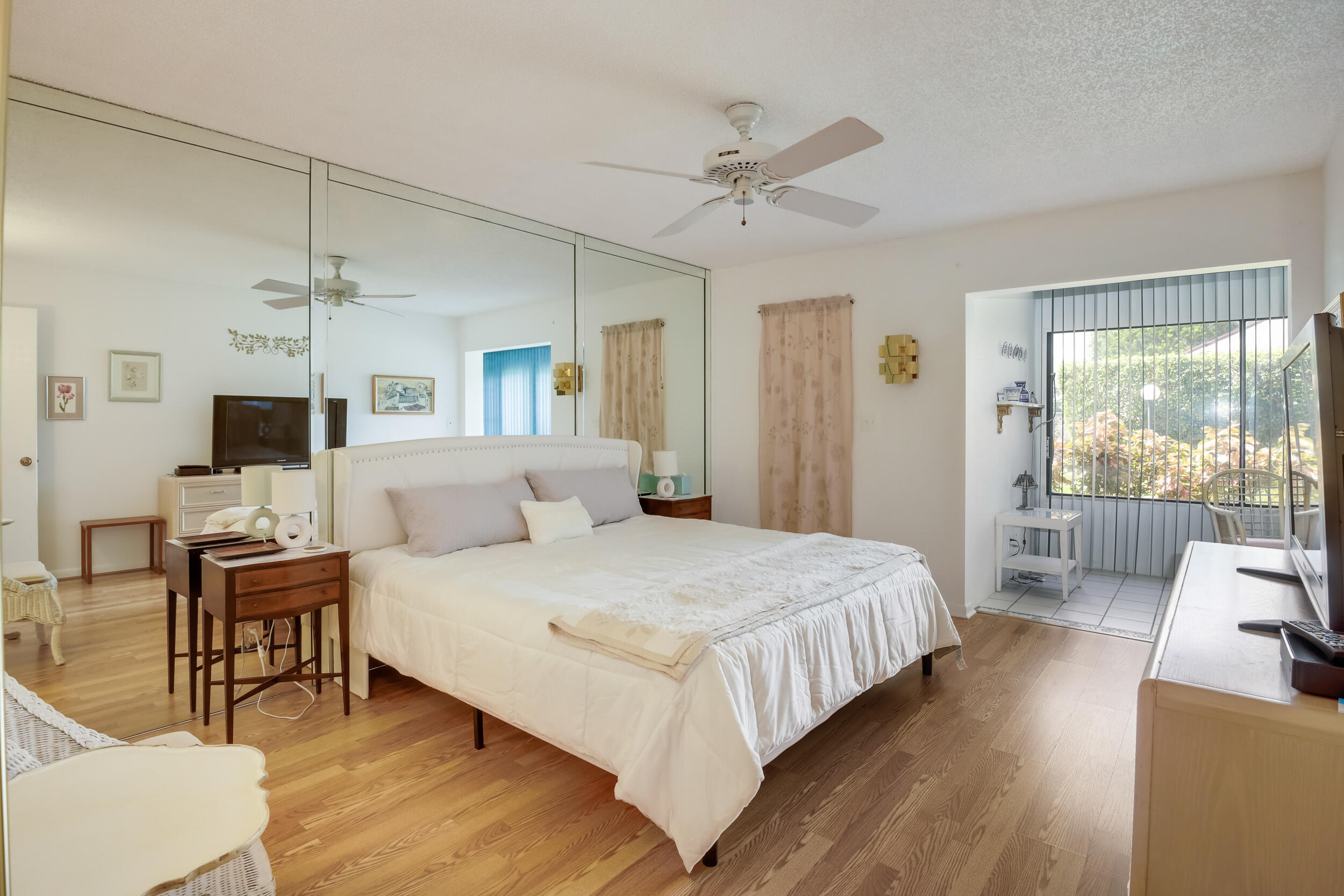 POINCIANA LAKES CONDO - Residential Lease