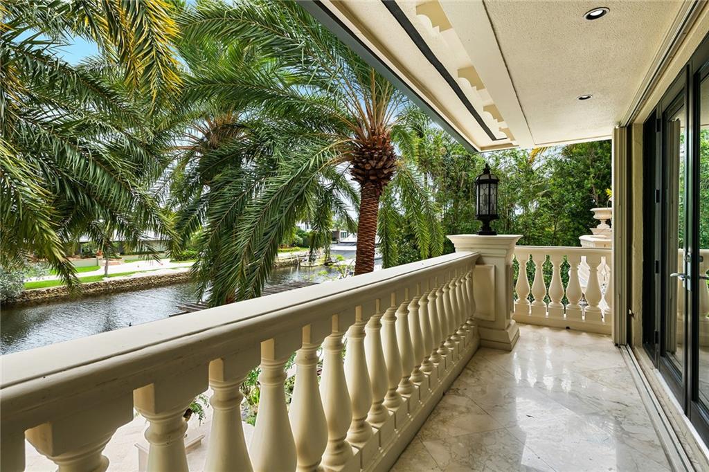 RIO VISTA ISLES - Residential
