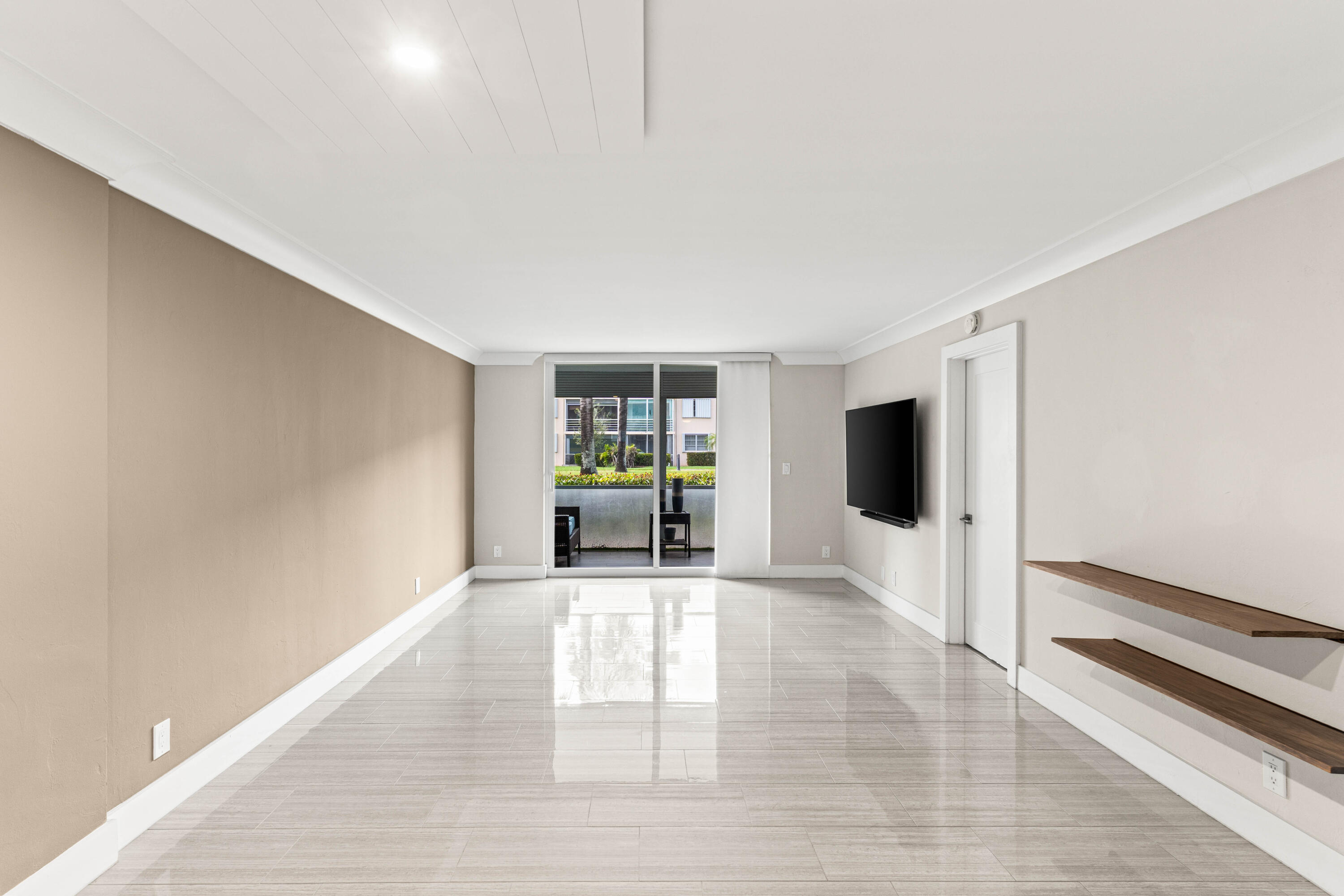 LIGHTHOUSE POINT PLAZA CONDO - Residential