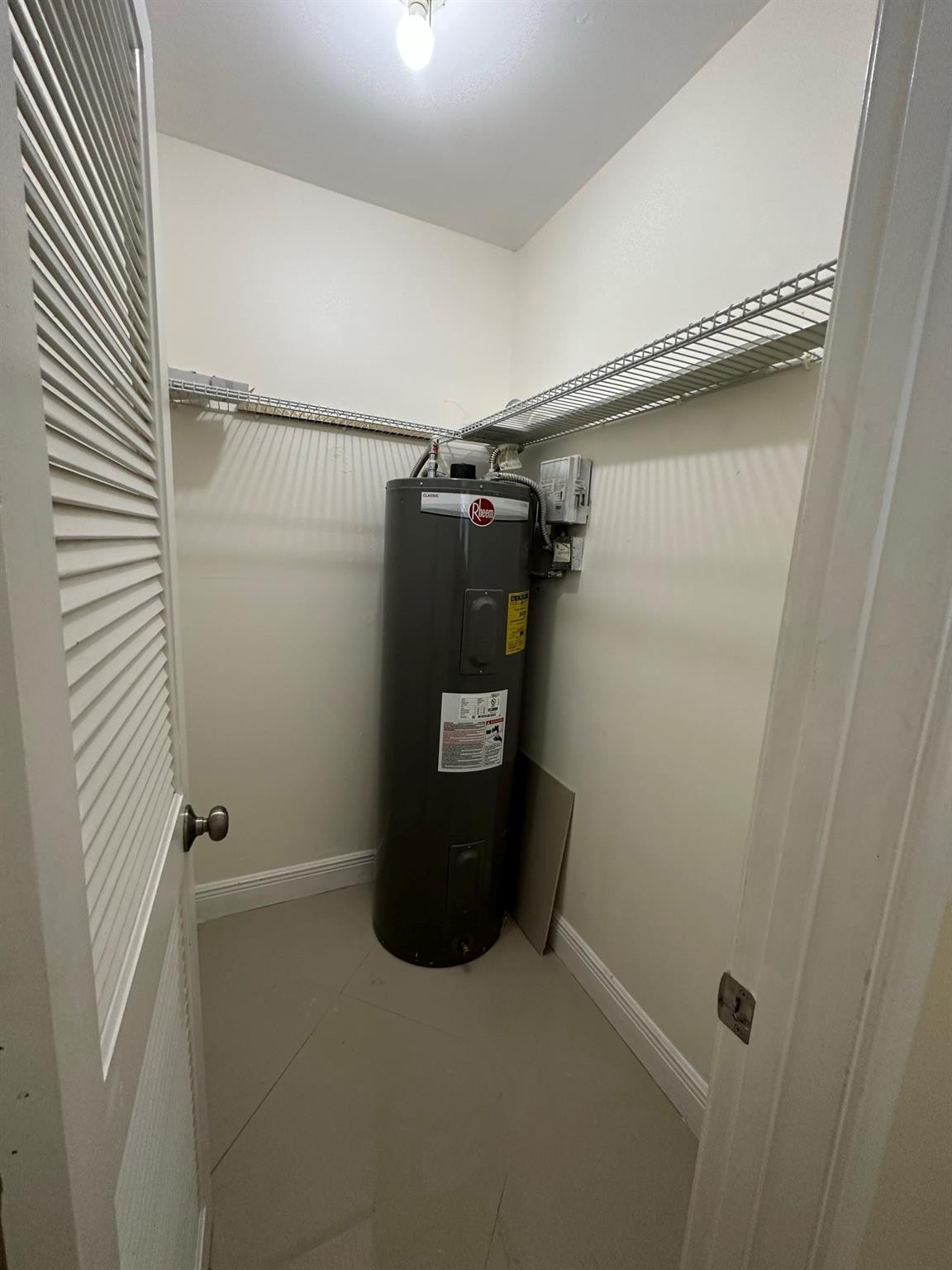 LOCH LOMOND SEC 3 - Residential Lease