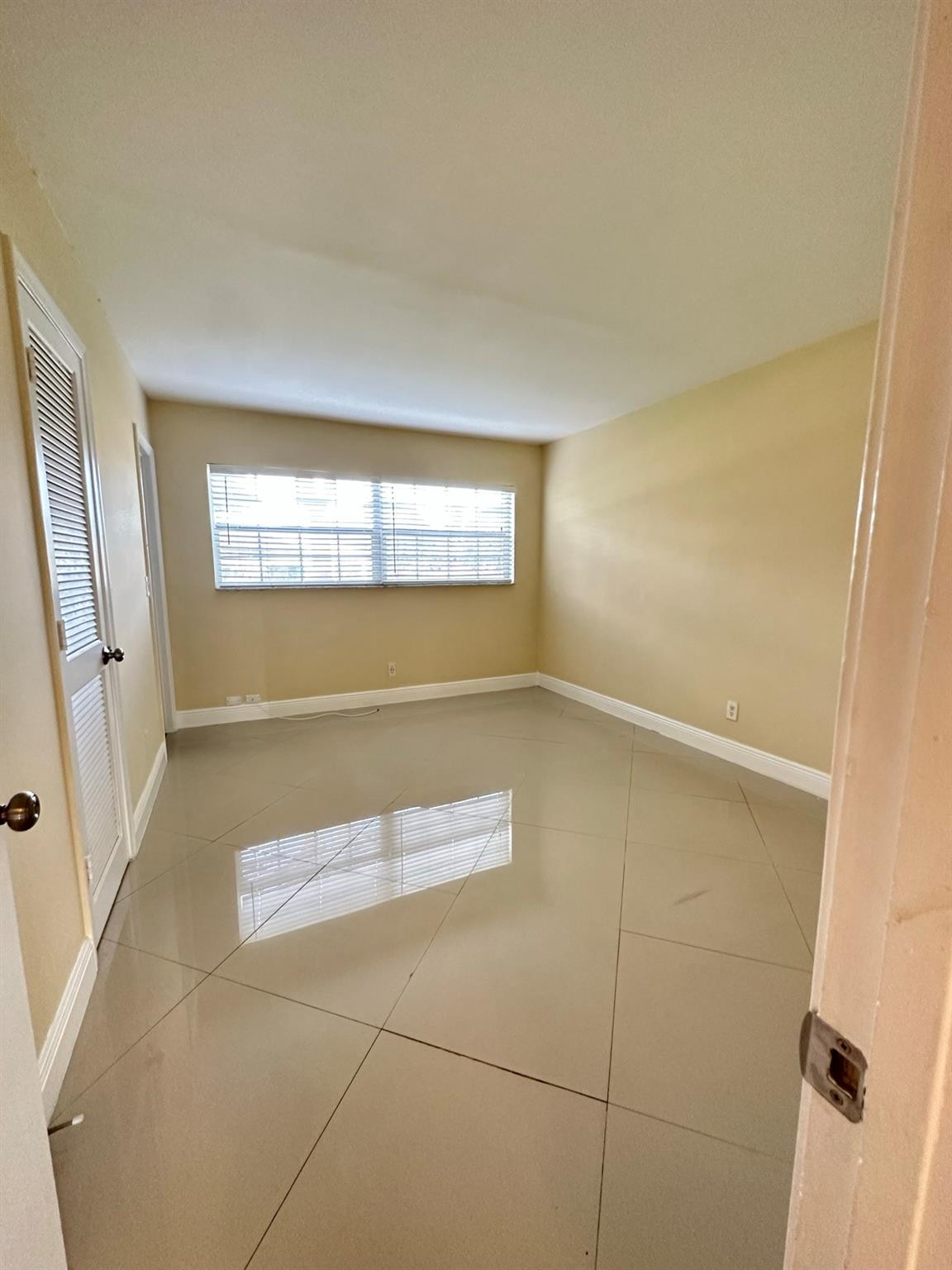LOCH LOMOND SEC 3 - Residential Lease