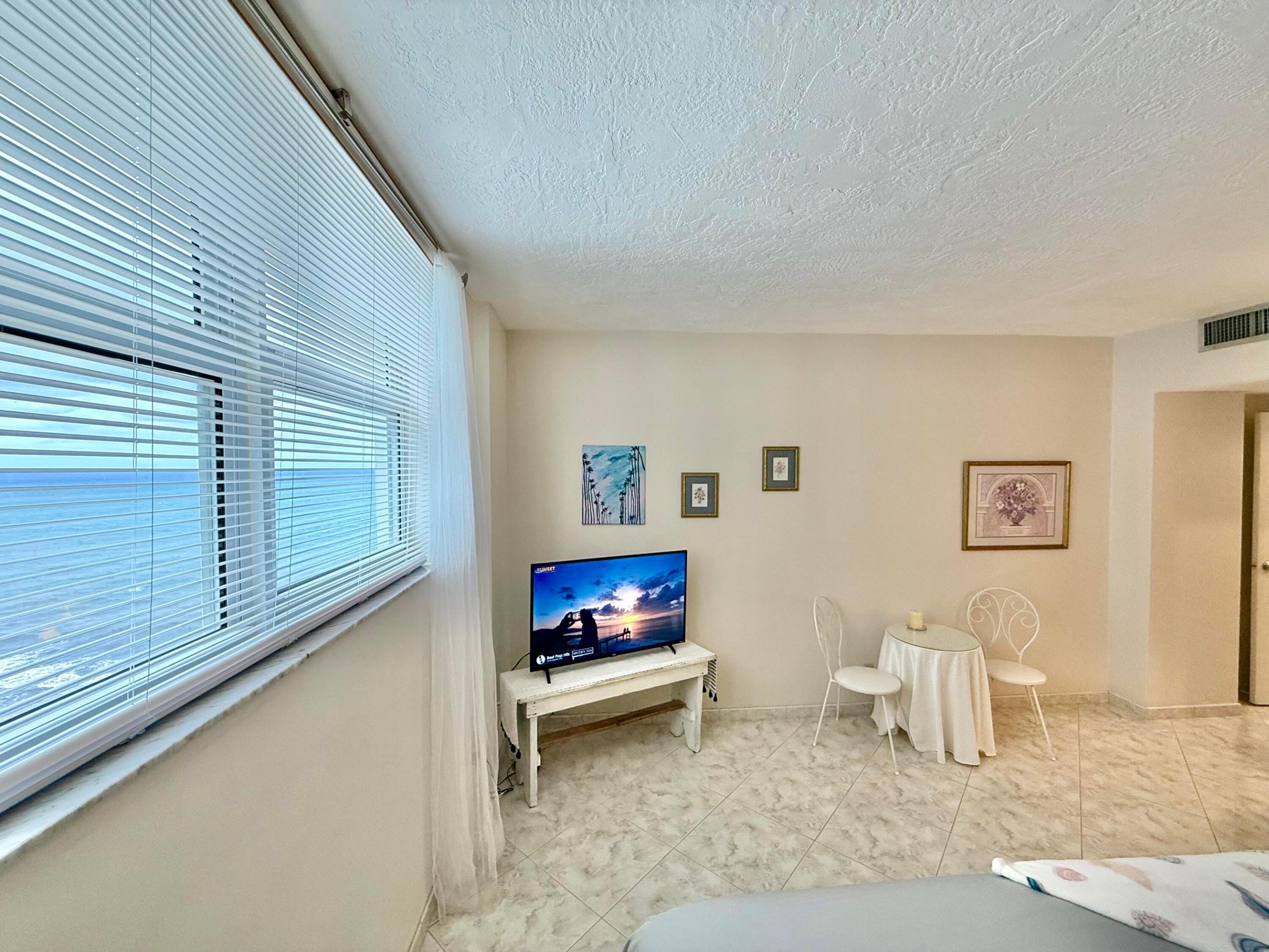 GALT TOWERS CONDO - Residential Lease