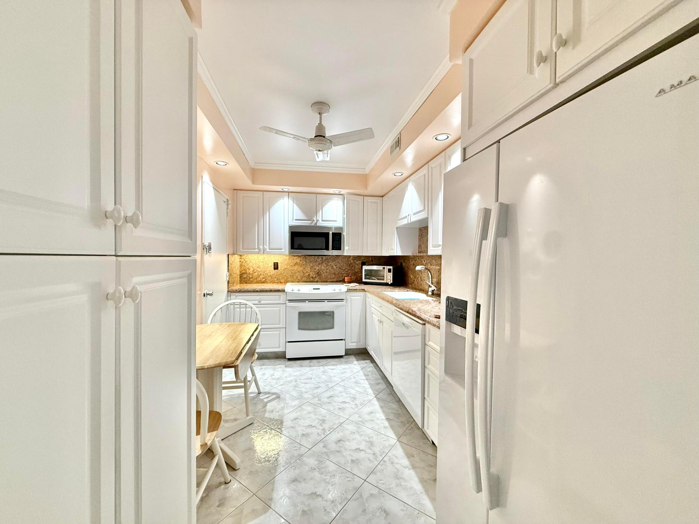 GALT TOWERS CONDO - Residential Lease