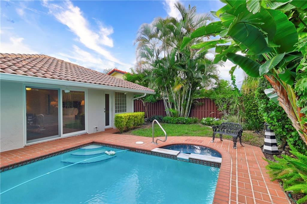 Coral Key Villas Sec 10 9 - Residential
