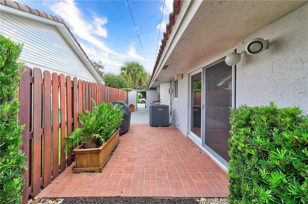 Coral Key Villas Sec 10 9 - Residential