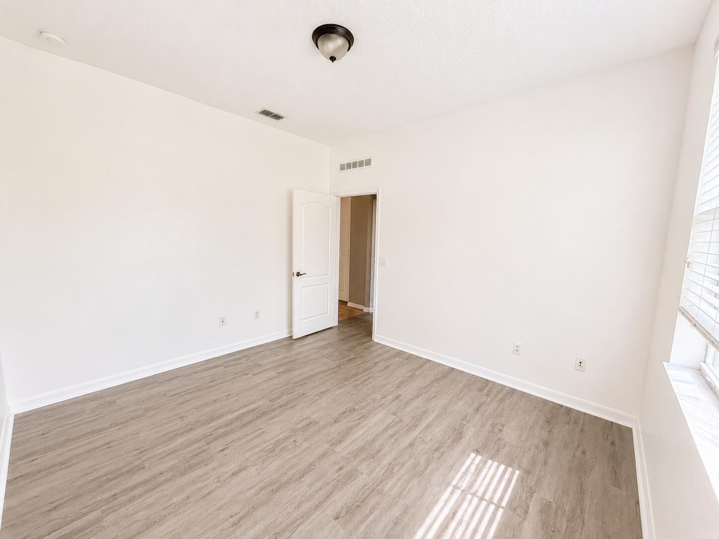 TRADITION PLAT NO 18 - Residential Lease