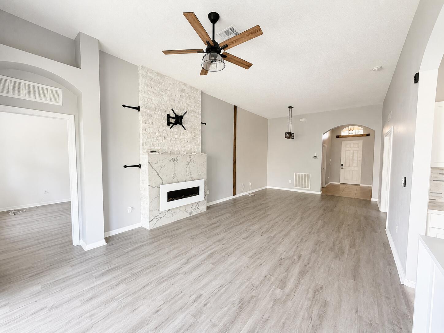 TRADITION PLAT NO 18 - Residential Lease