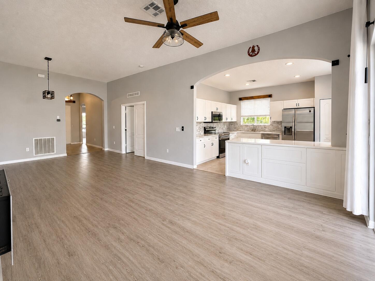 TRADITION PLAT NO 18 - Residential Lease