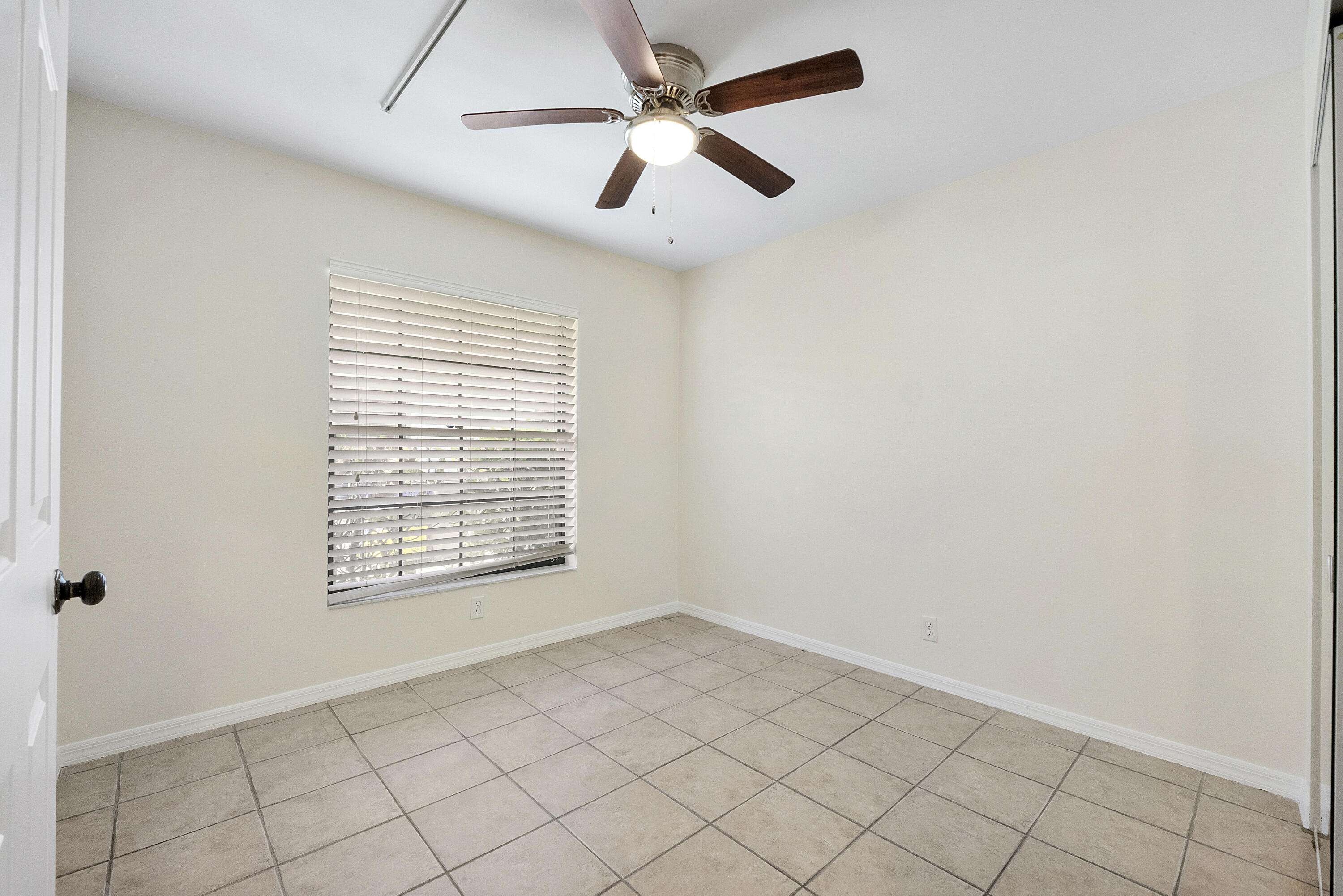 BOCA CHASE SEC 5 - Residential Lease