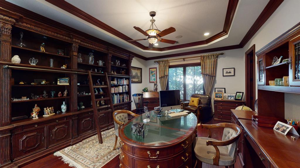 ROYAL PALM YACHT & COUNTRY CLUB - Residential