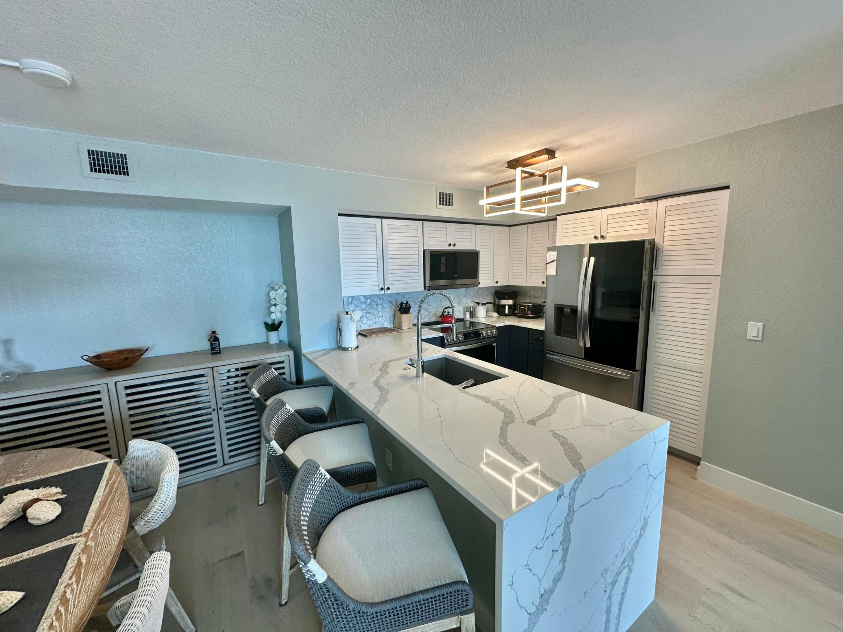 YACHT CLUB ON THE INTRACOASTAL CONDO - Residential