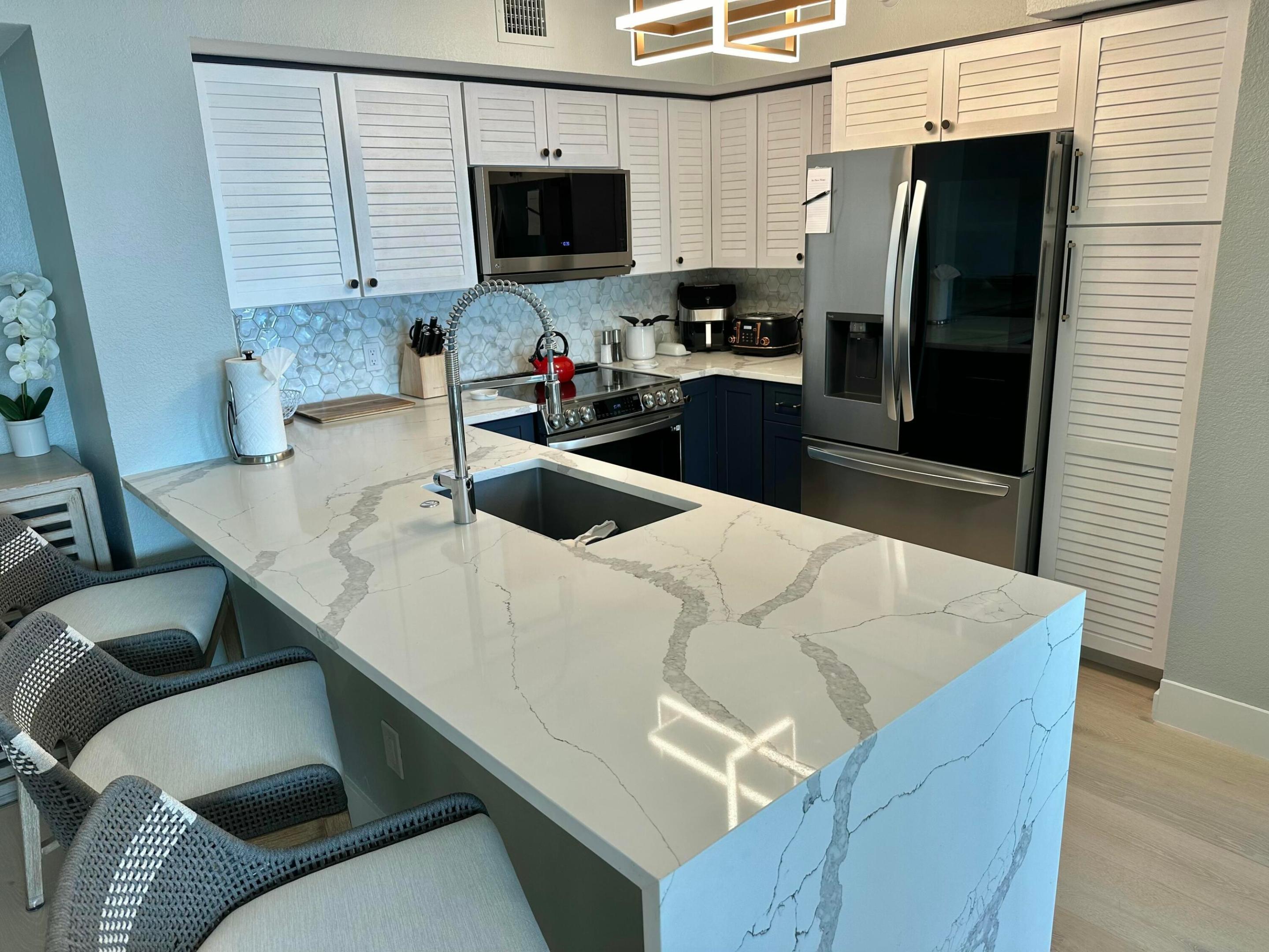 YACHT CLUB ON THE INTRACOASTAL CONDO - Residential