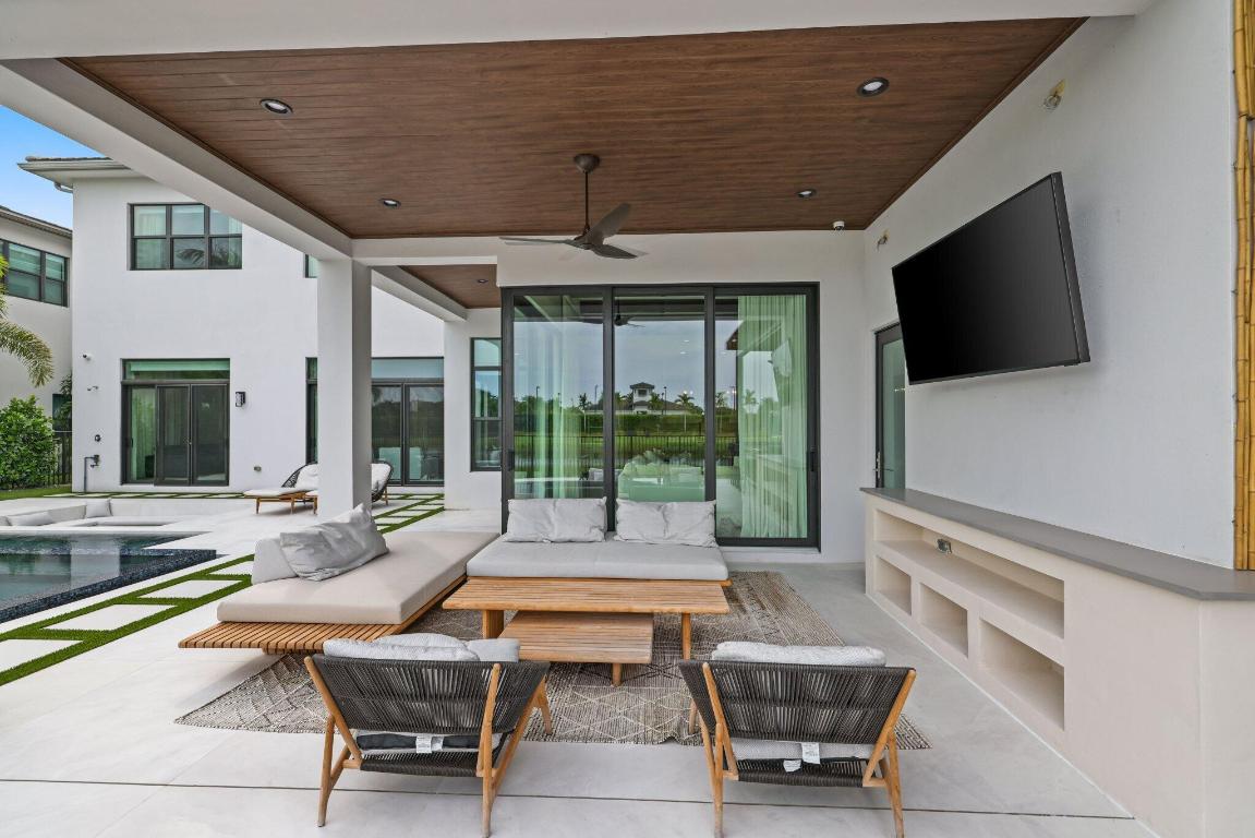 BOCA BRIDGES - Residential