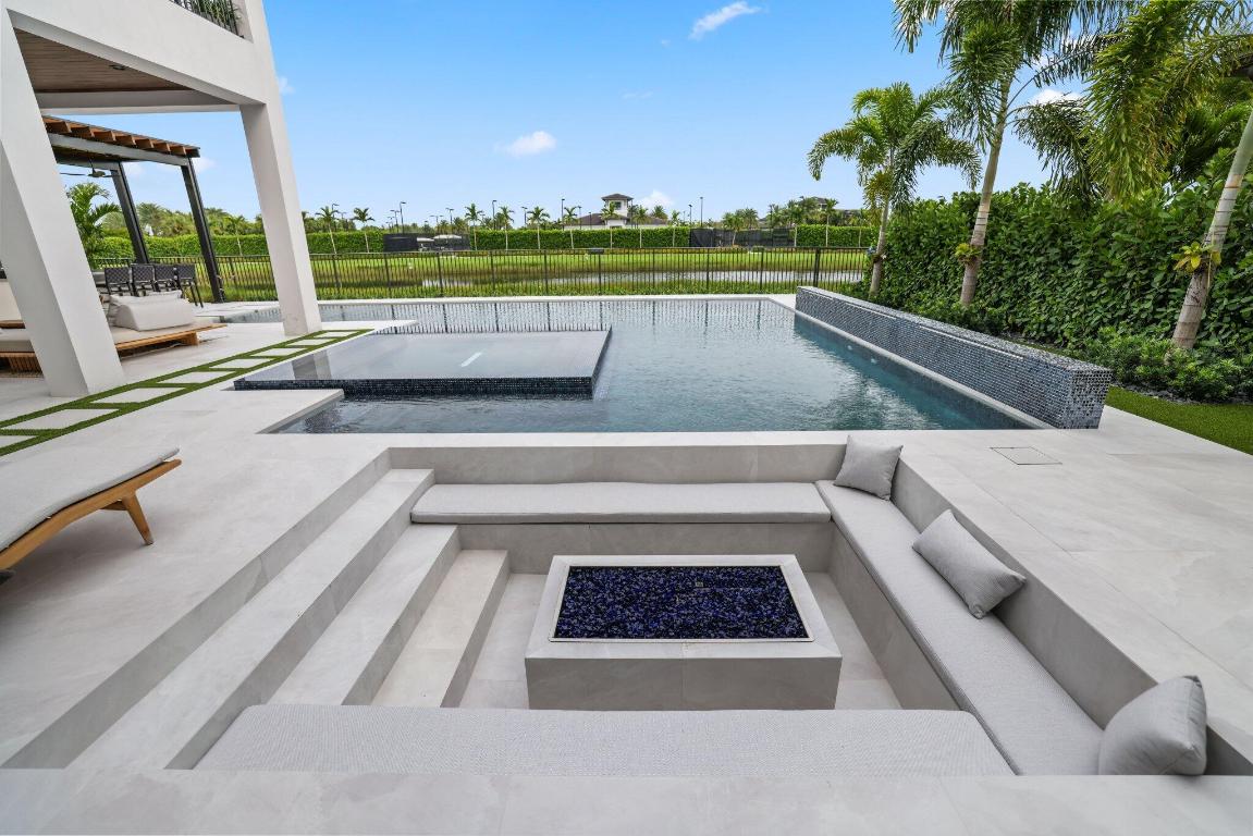 BOCA BRIDGES - Residential