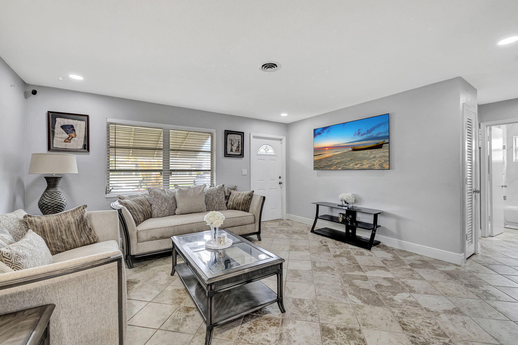 TAMARAC LAKES SOUTH - Residential Lease