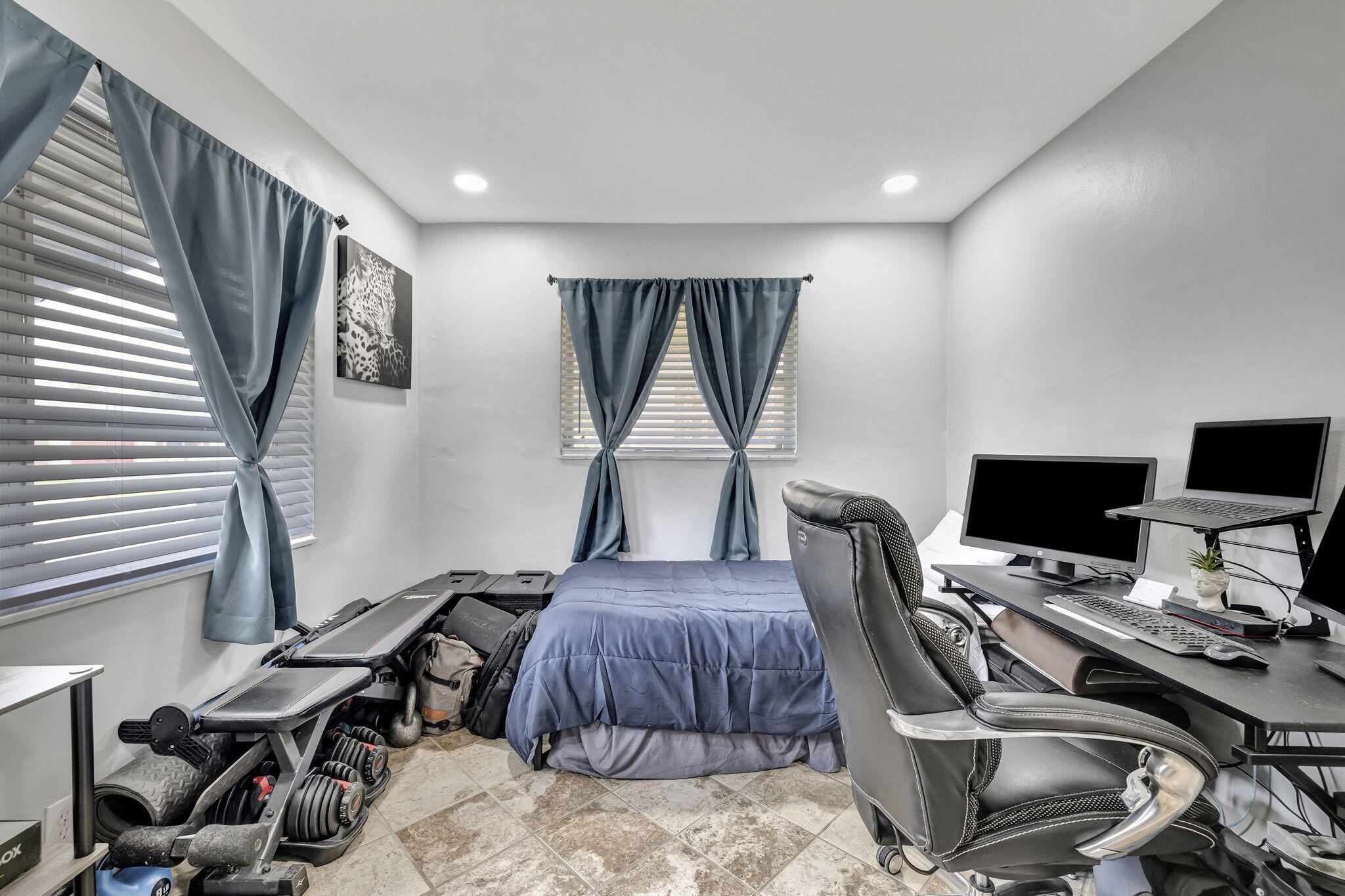 TAMARAC LAKES SOUTH - Residential Lease