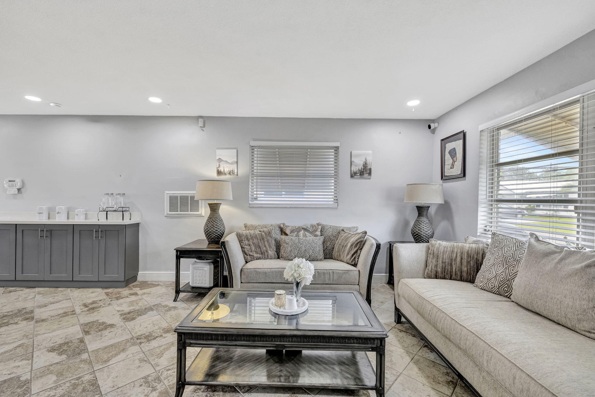 TAMARAC LAKES SOUTH - Residential Lease