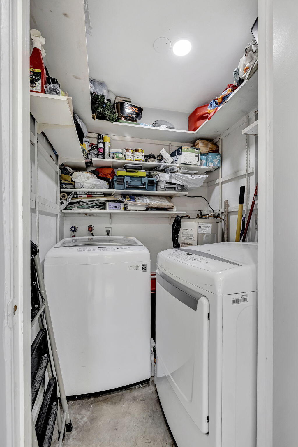 TAMARAC LAKES SOUTH - Residential Lease