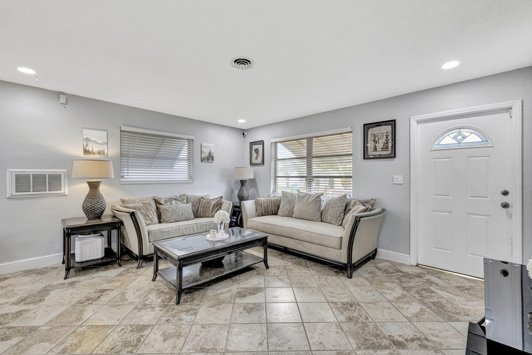 TAMARAC LAKES SOUTH - Residential Lease