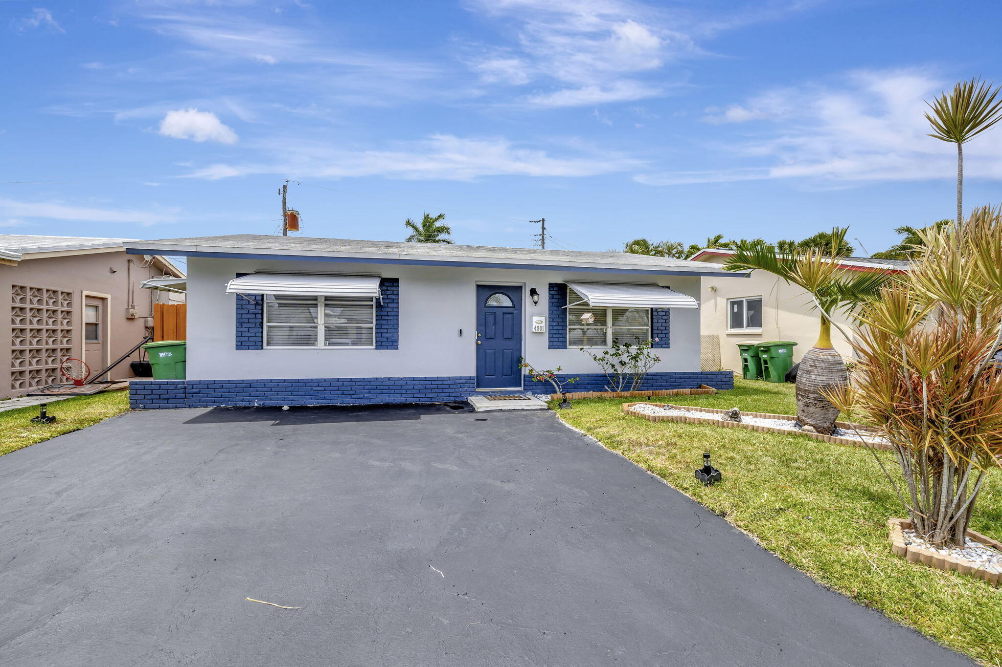 TAMARAC LAKES SOUTH - Residential Lease