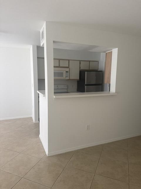 SAILBOAT POINTE CONDO - Residential