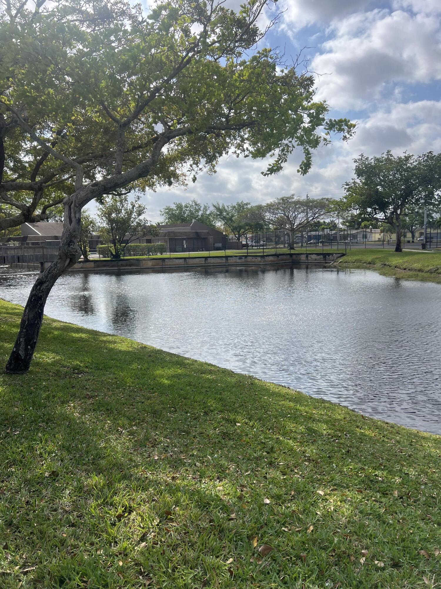 NORTH LAKE TOWNHOMES CONDO 2 - Residential Lease
