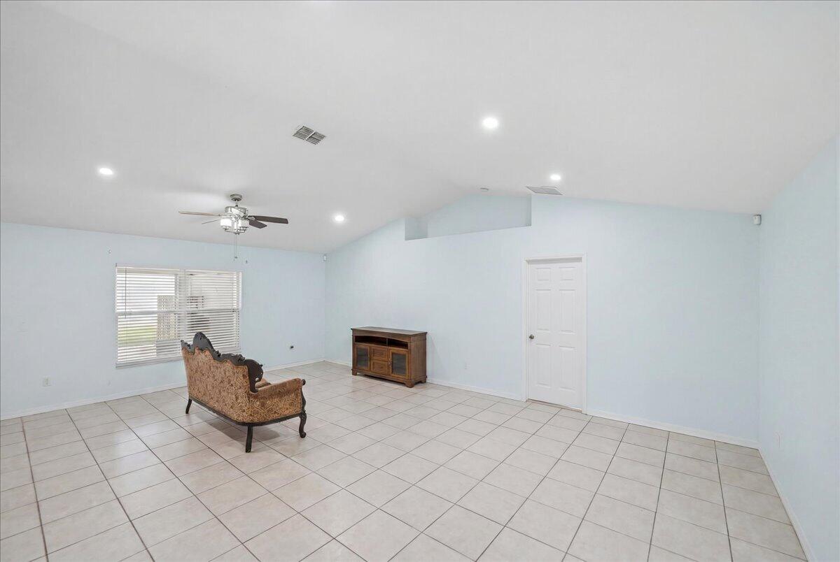 PORT ST LUCIE SECTION 18 - Residential