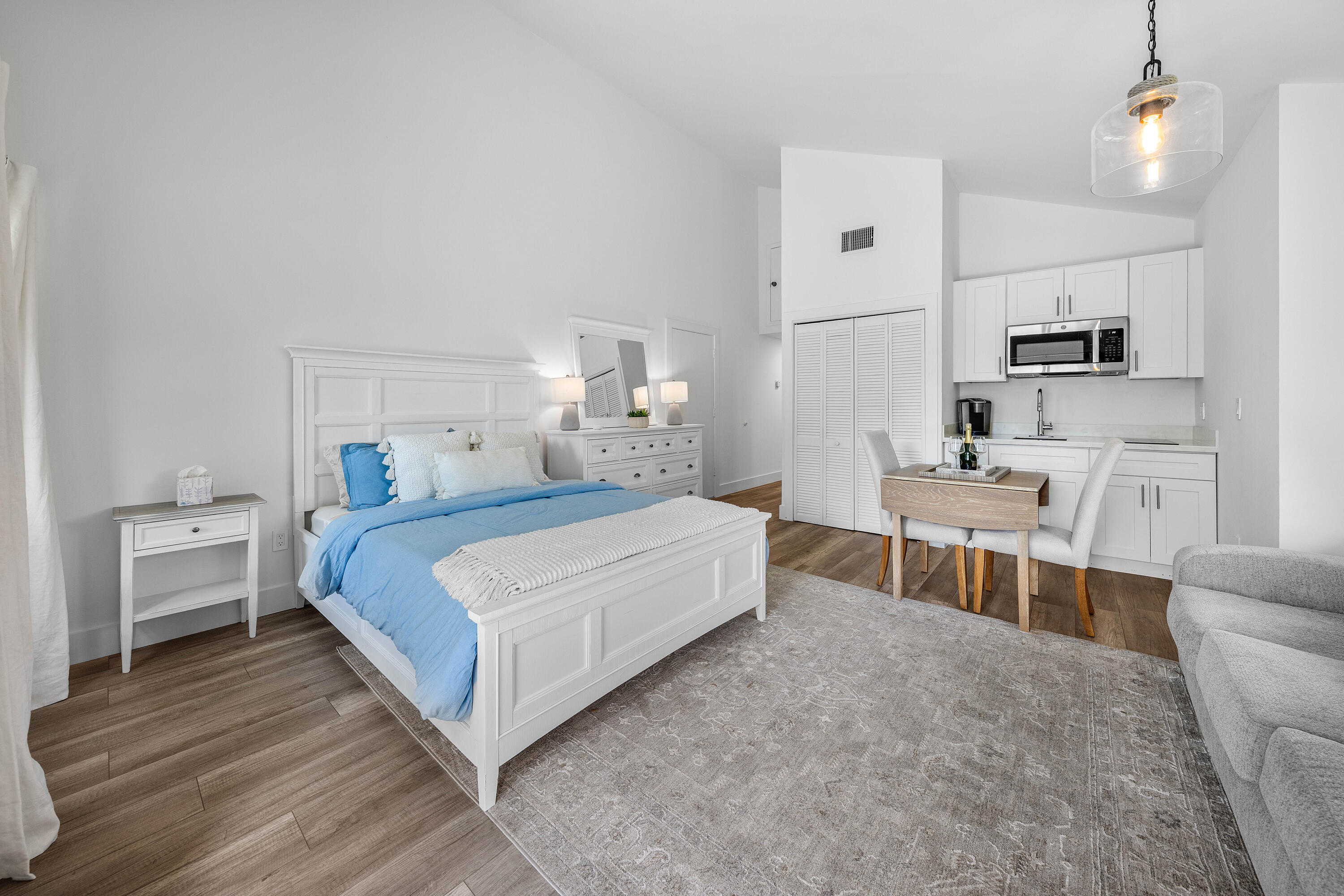 TENNIS LODGES 1 CONDO - Residential Lease