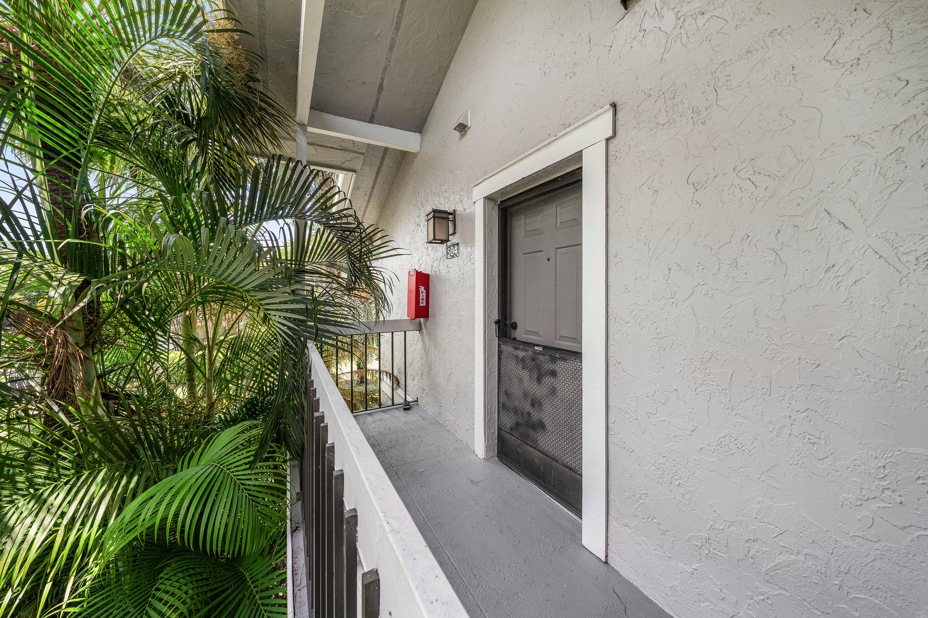 TENNIS LODGES 1 CONDO - Residential Lease