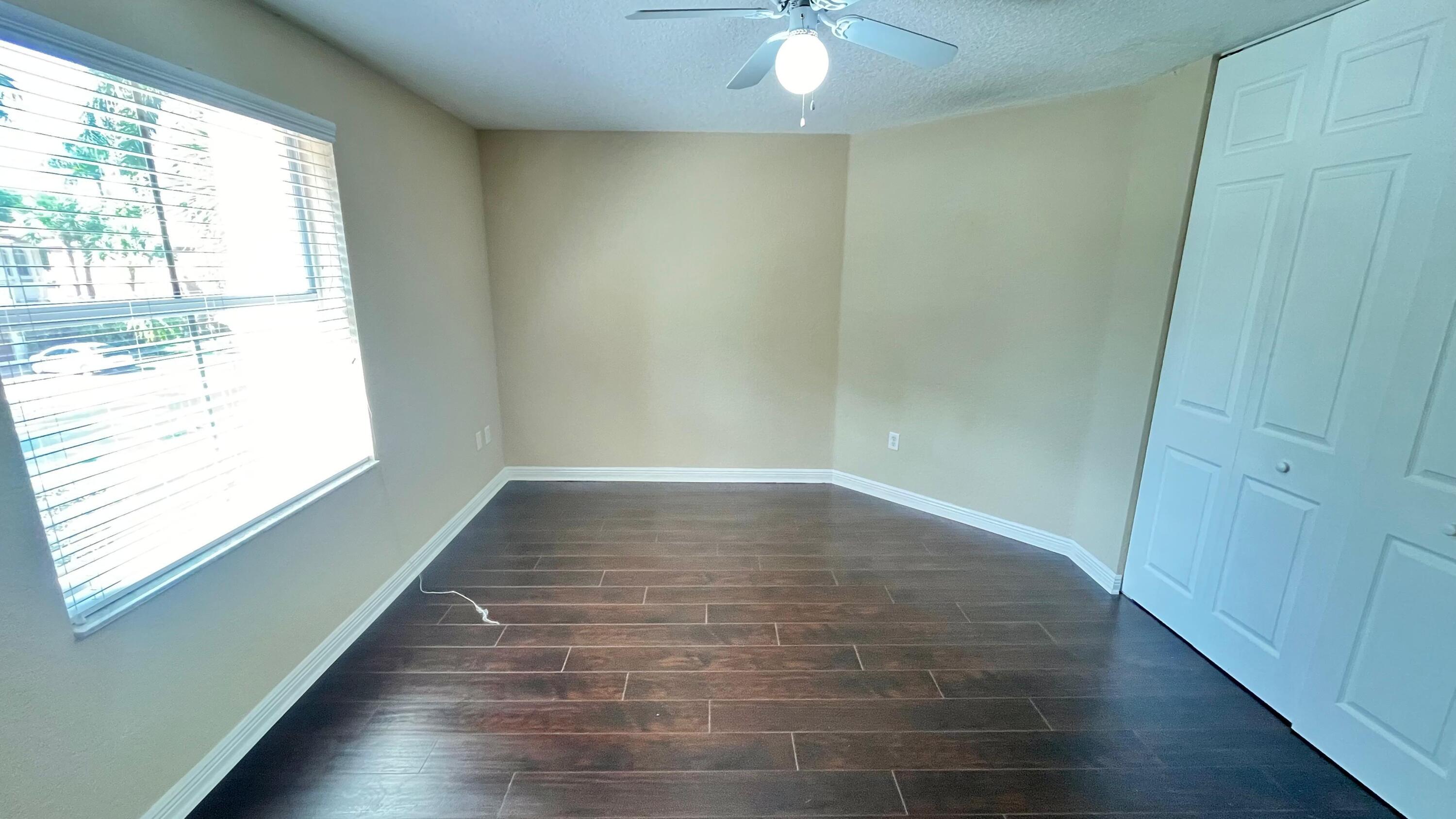 OLYMPIA 1 - Residential Lease