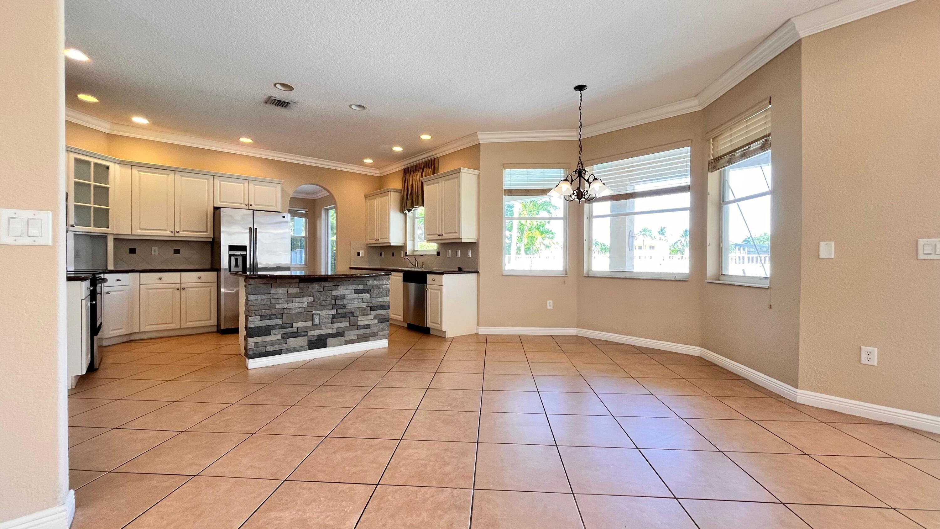OLYMPIA 1 - Residential Lease