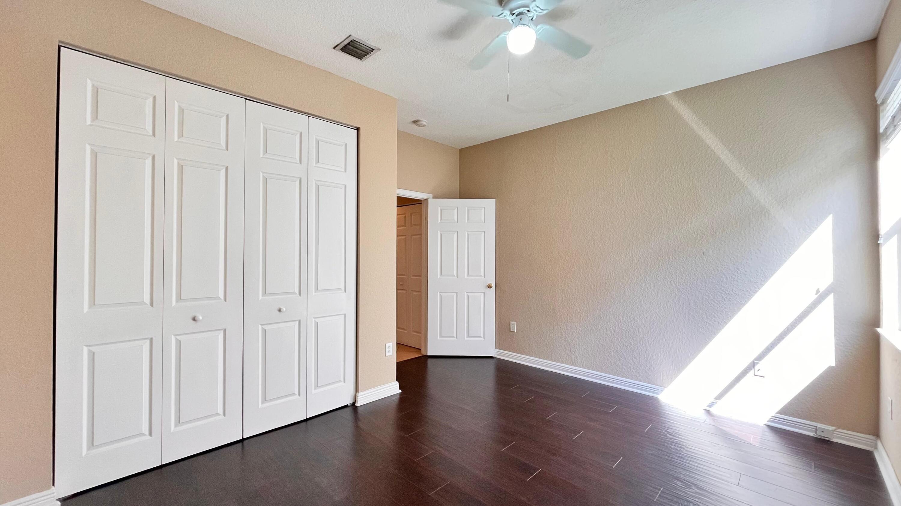 OLYMPIA 1 - Residential Lease