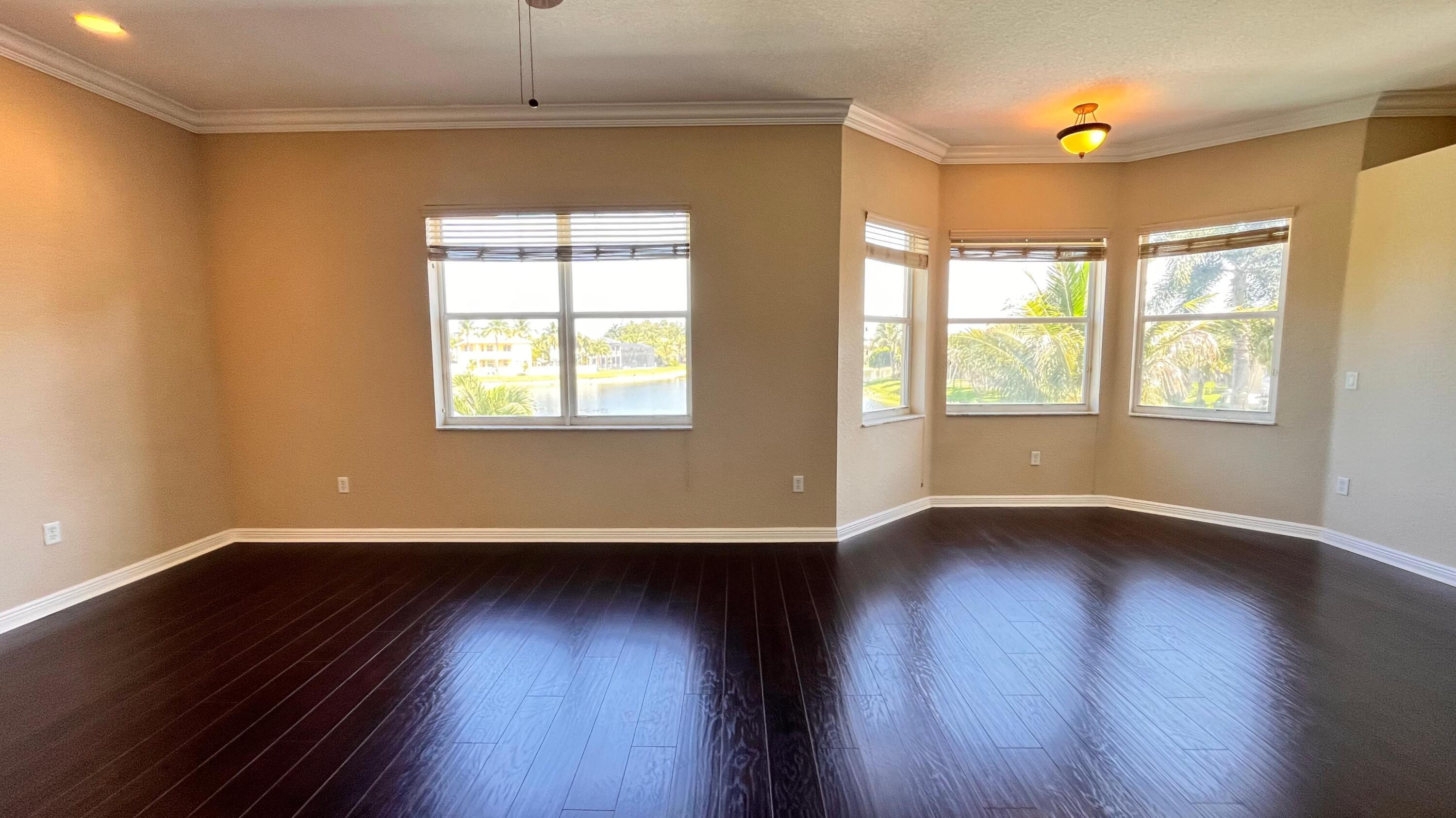 OLYMPIA 1 - Residential Lease