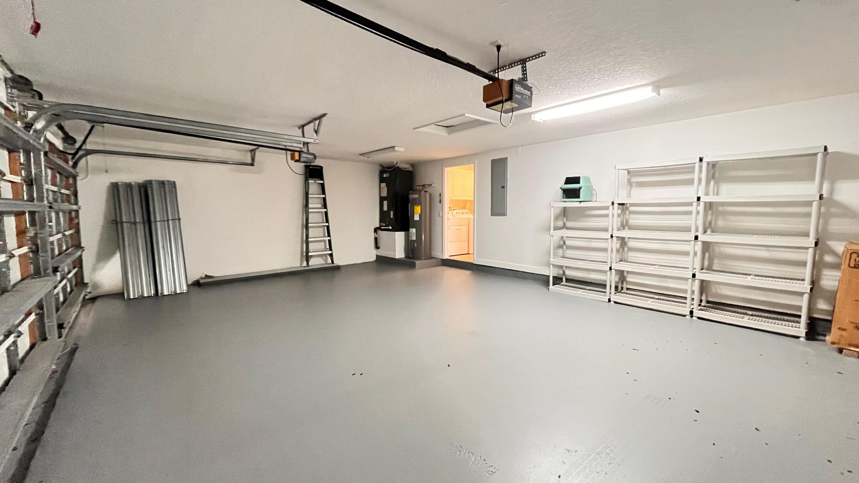OLYMPIA 1 - Residential Lease
