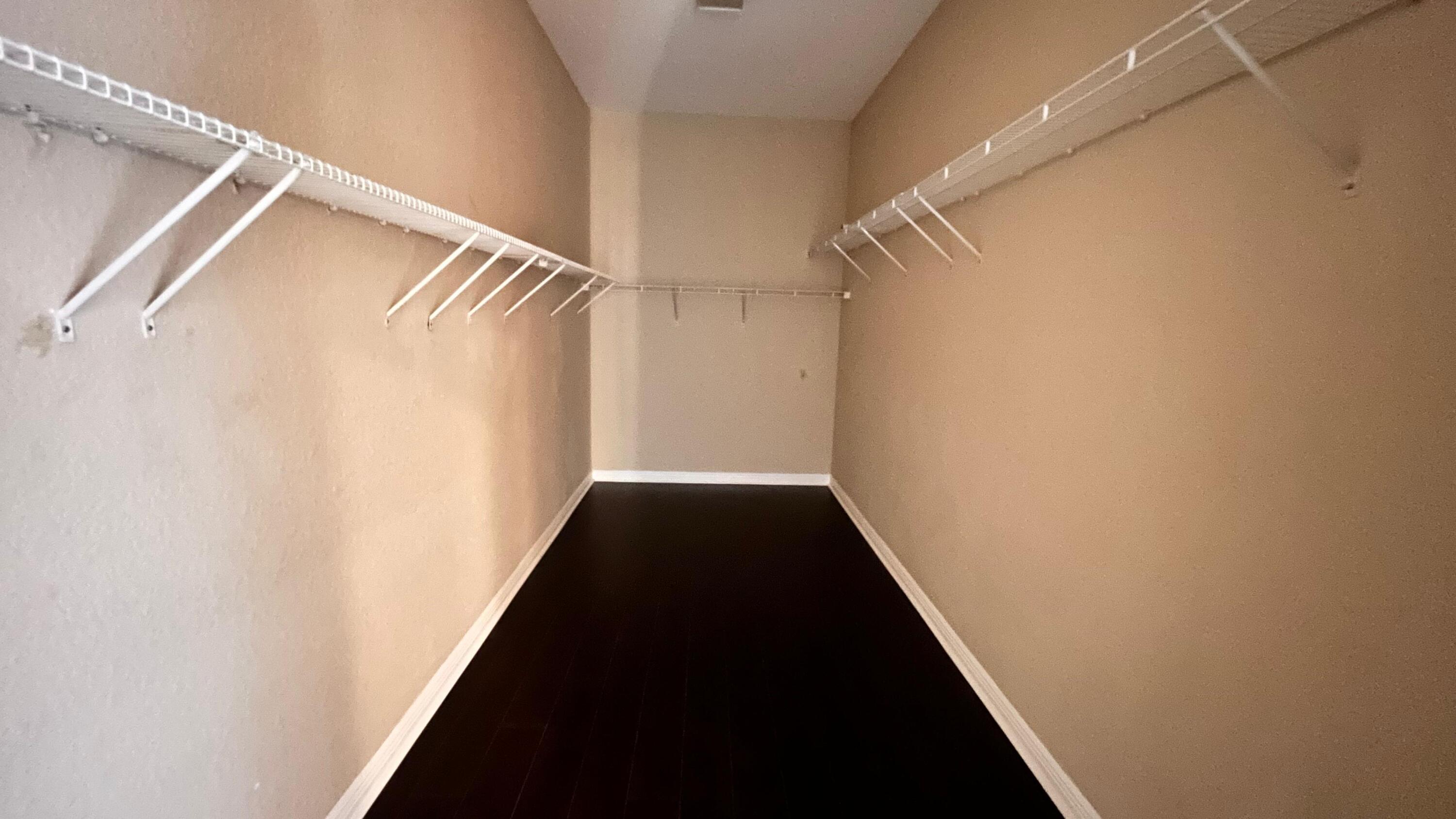 OLYMPIA 1 - Residential Lease