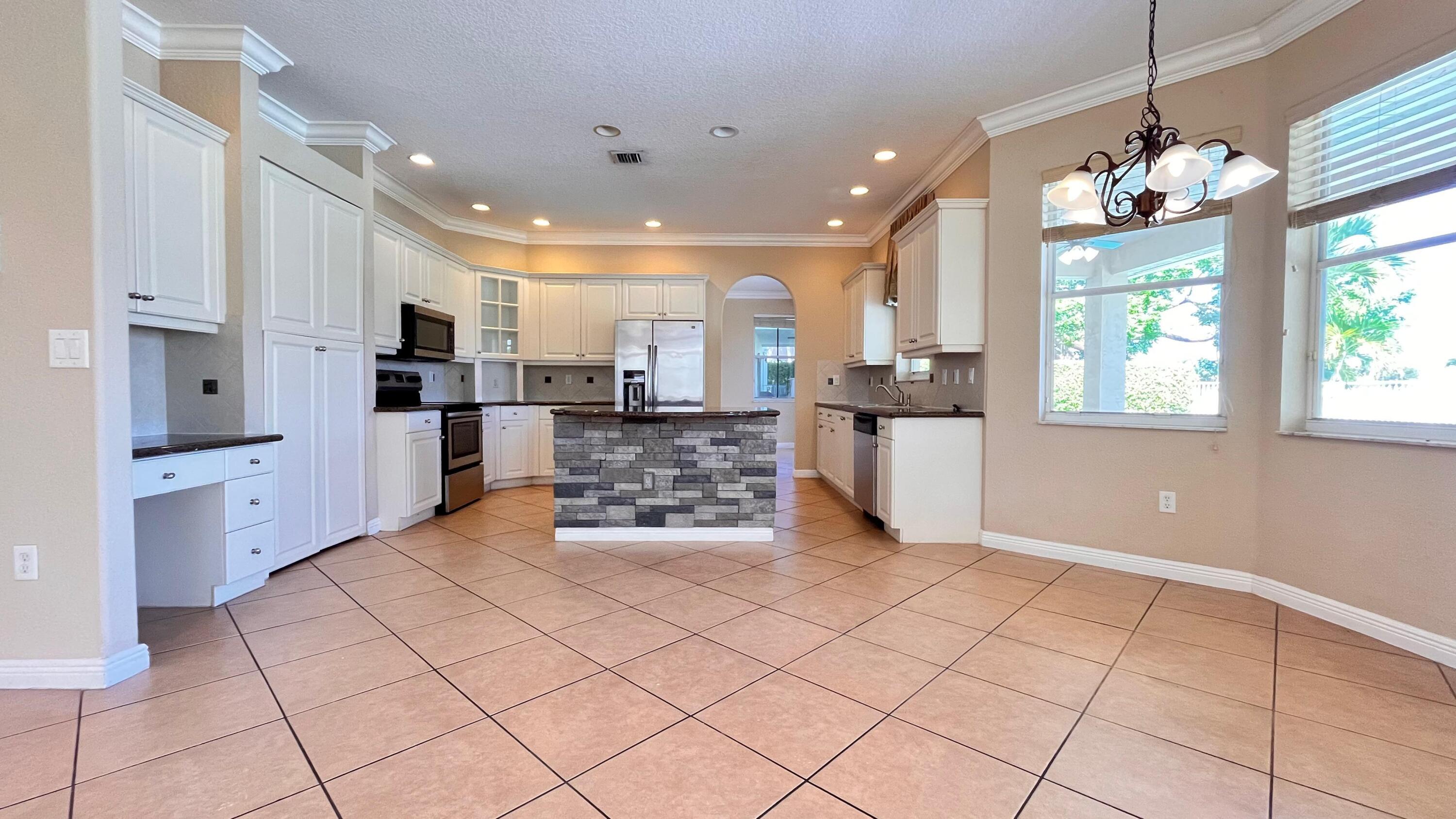 OLYMPIA 1 - Residential Lease
