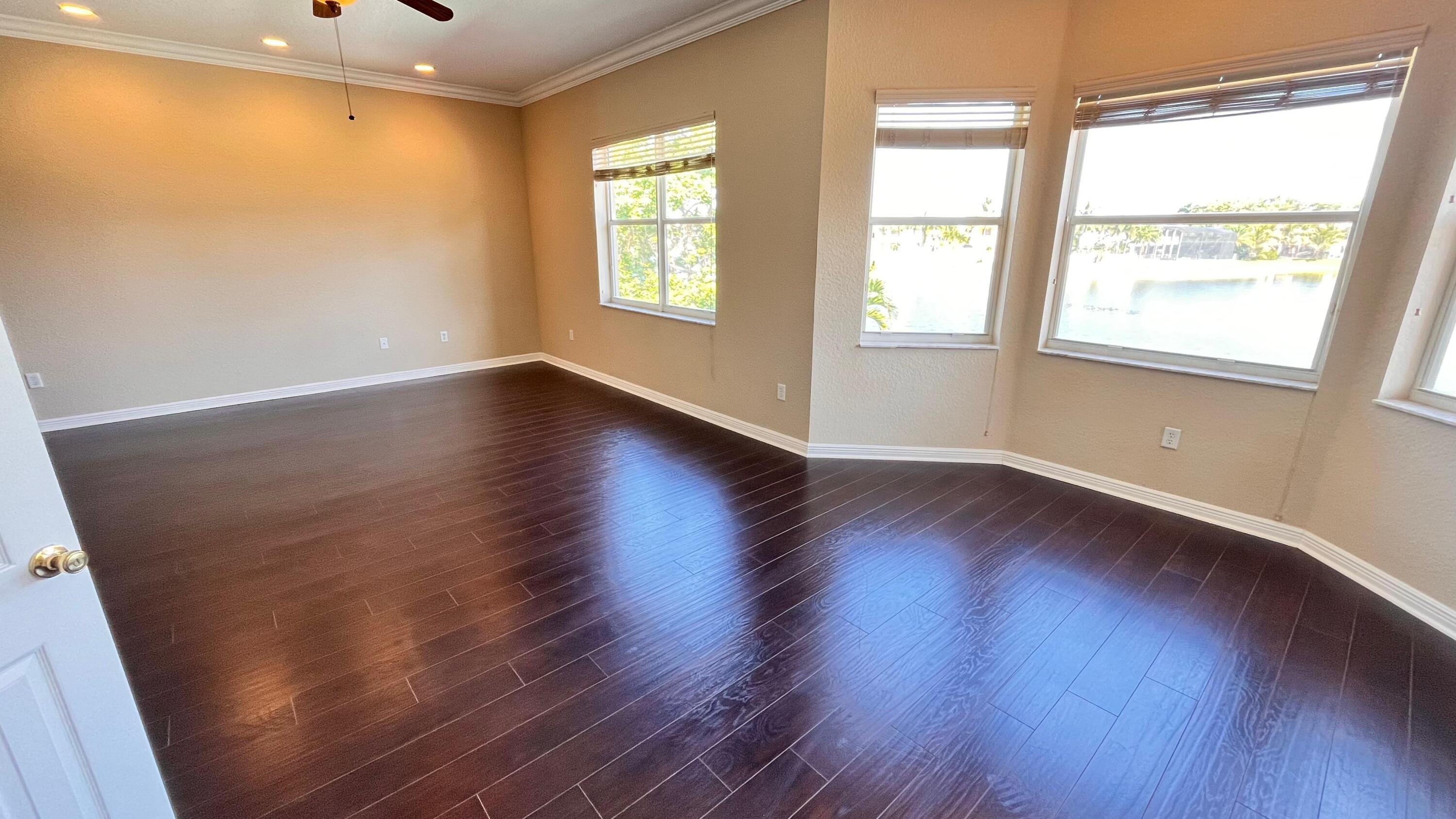 OLYMPIA 1 - Residential Lease