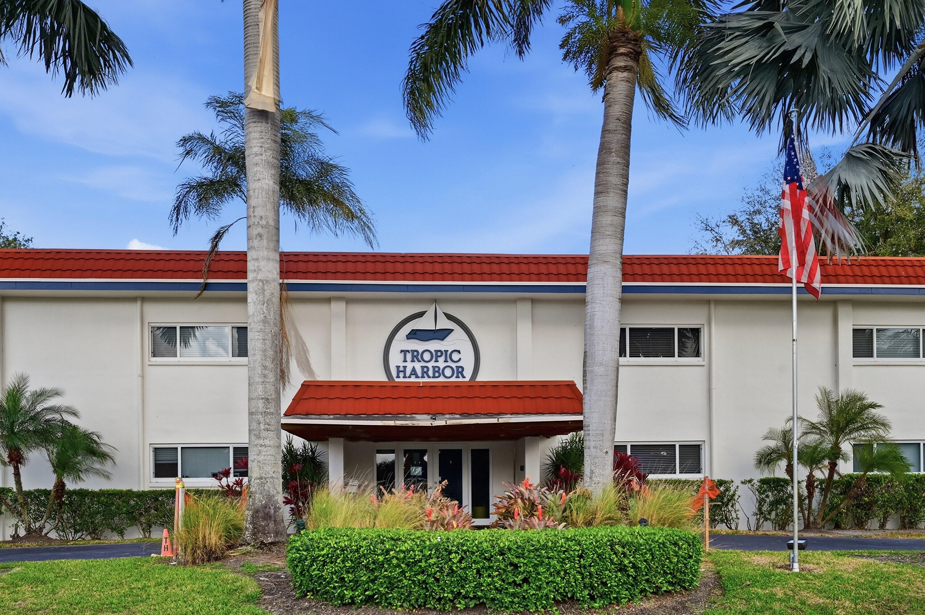 TROPIC HARBOR CONDO PART SEVEN - Residential