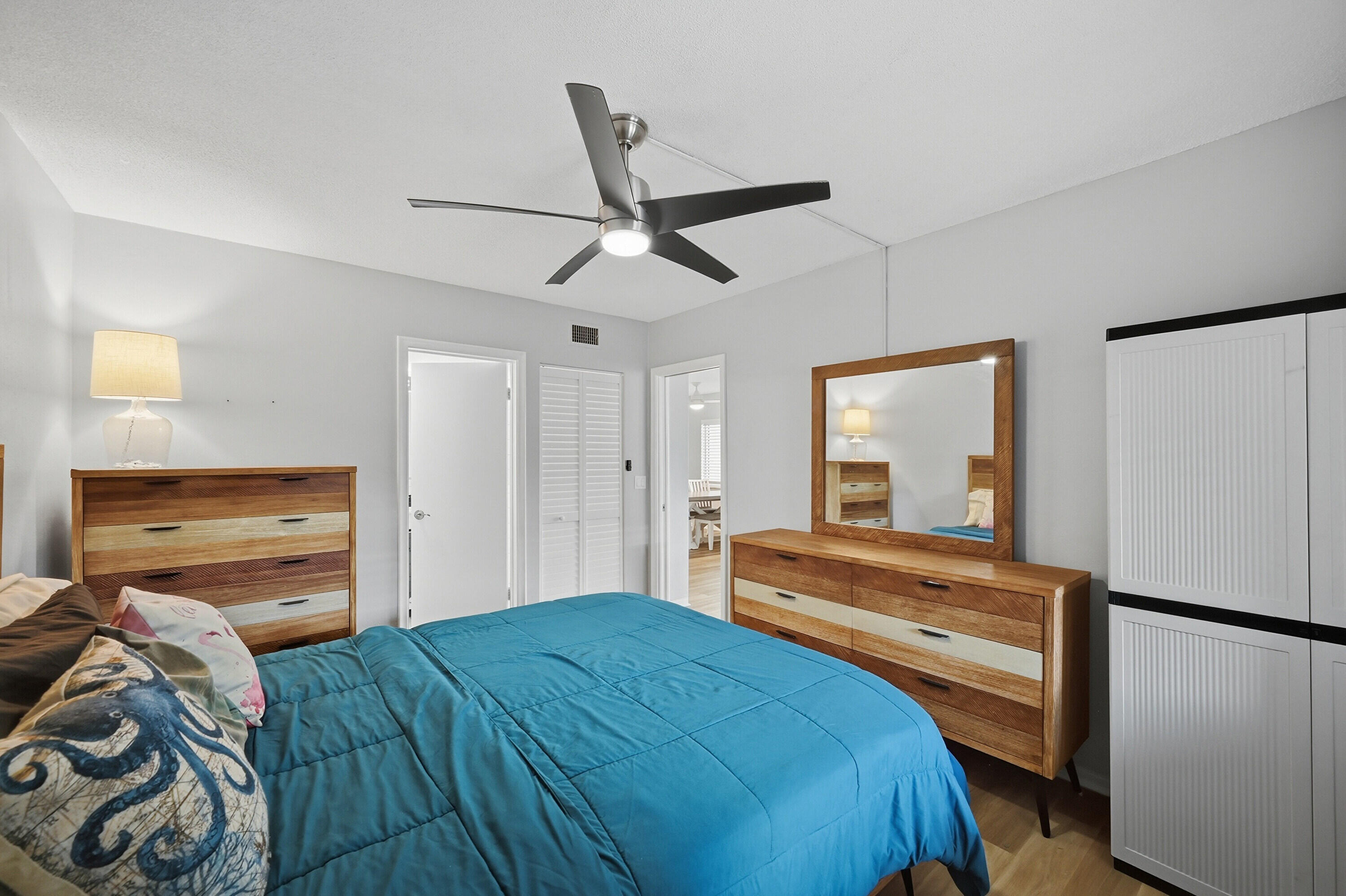 TROPIC HARBOR CONDO PART SEVEN - Residential