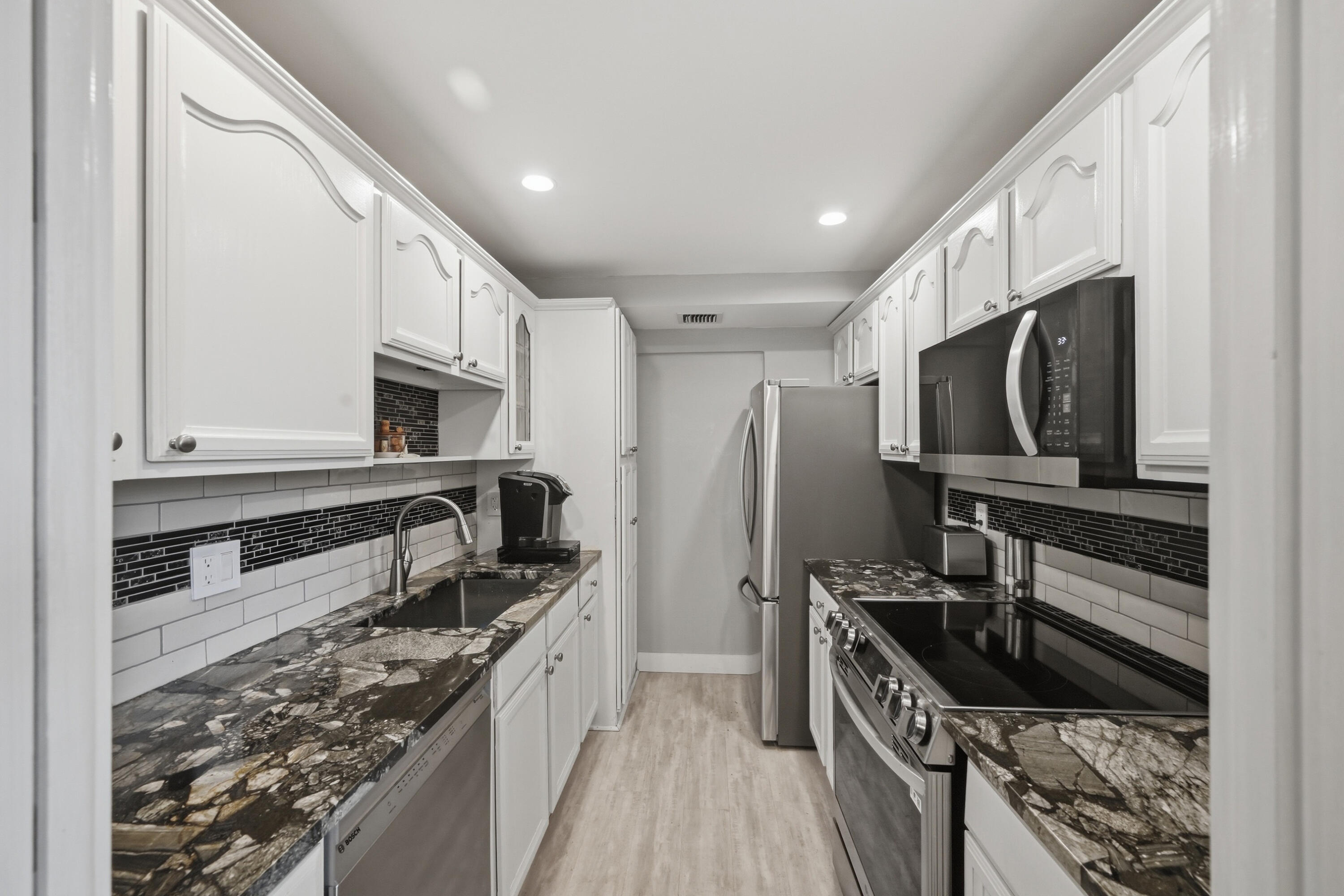 TROPIC HARBOR CONDO PART SEVEN - Residential