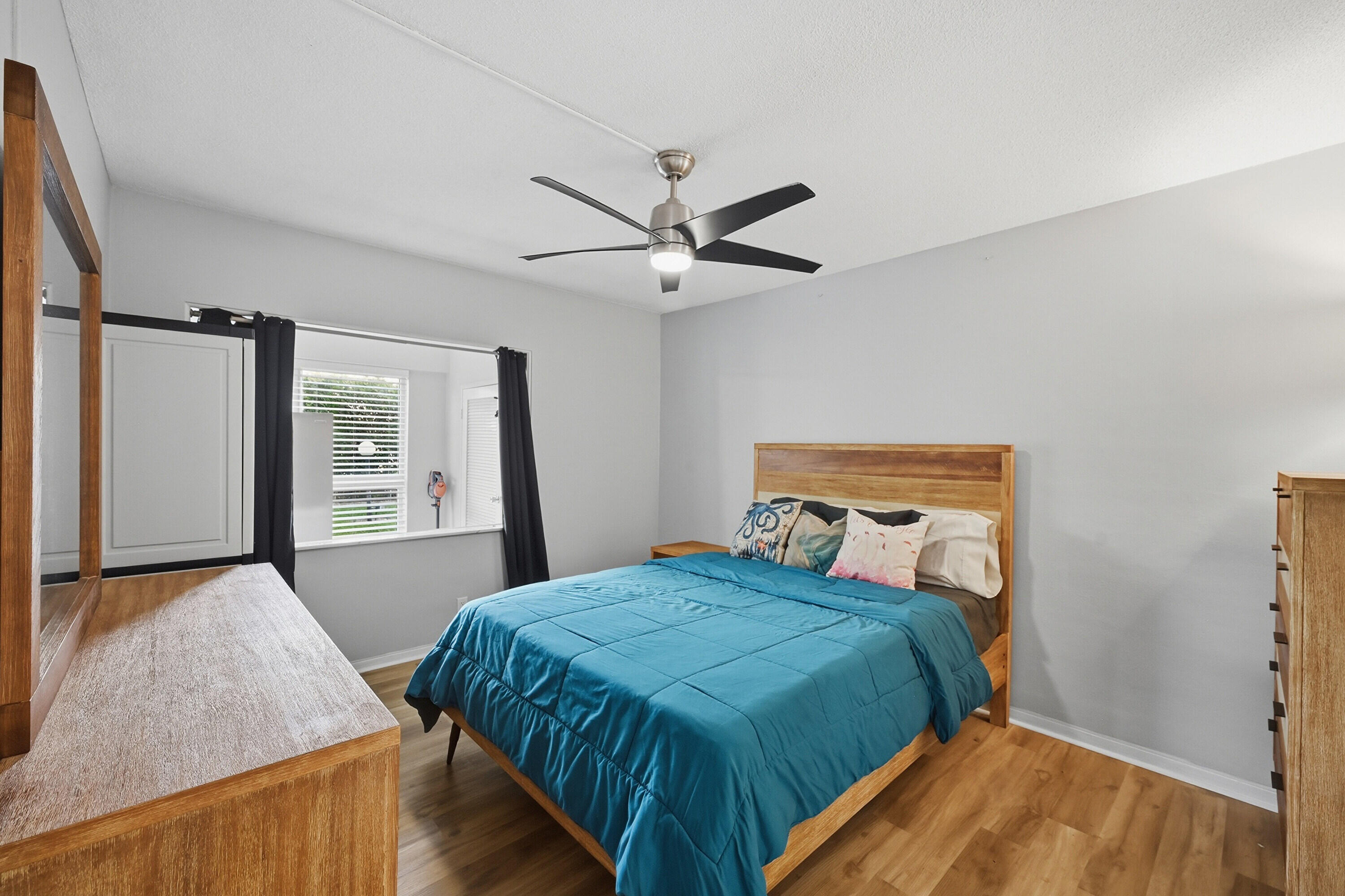 TROPIC HARBOR CONDO PART SEVEN - Residential
