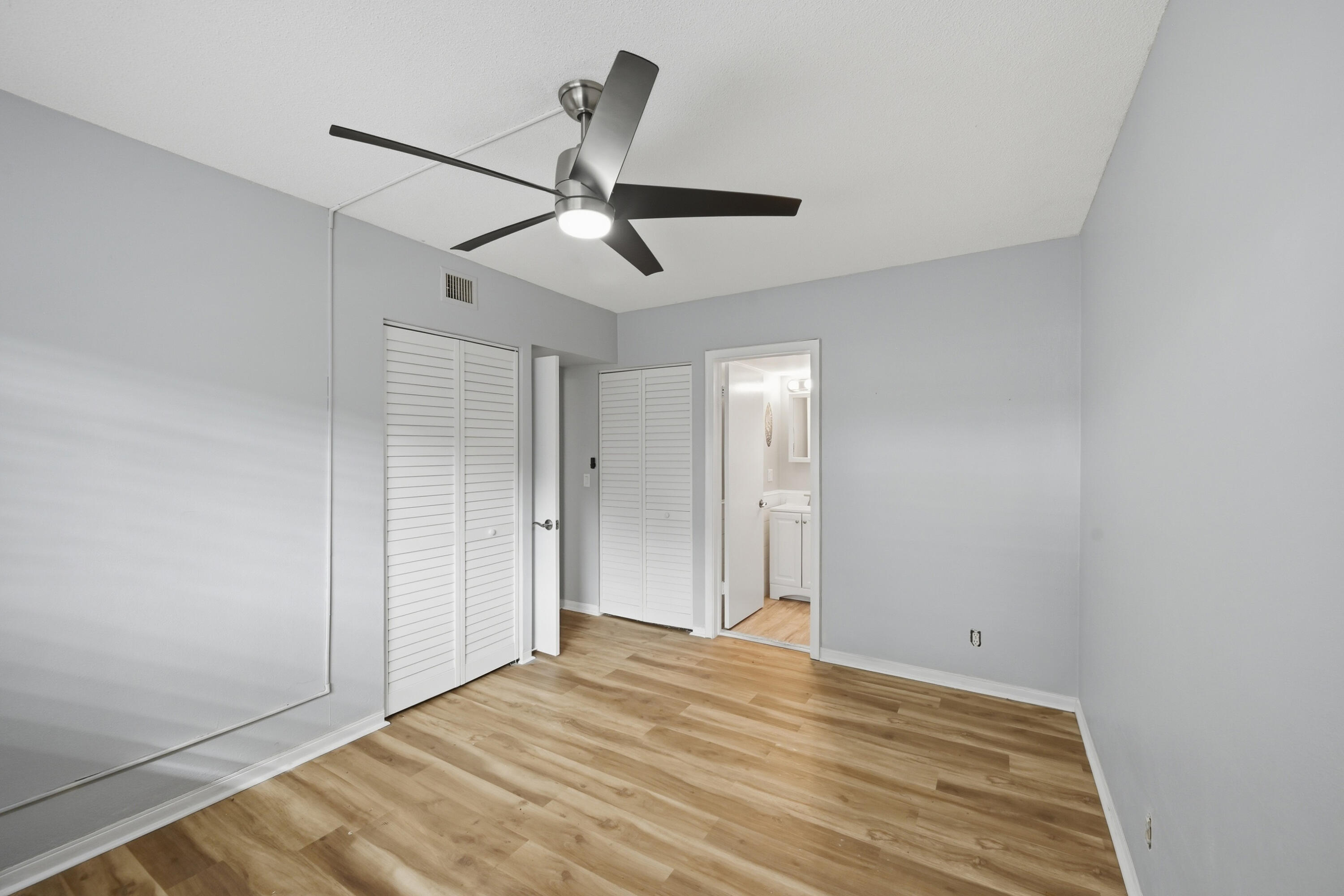 TROPIC HARBOR CONDO PART SEVEN - Residential