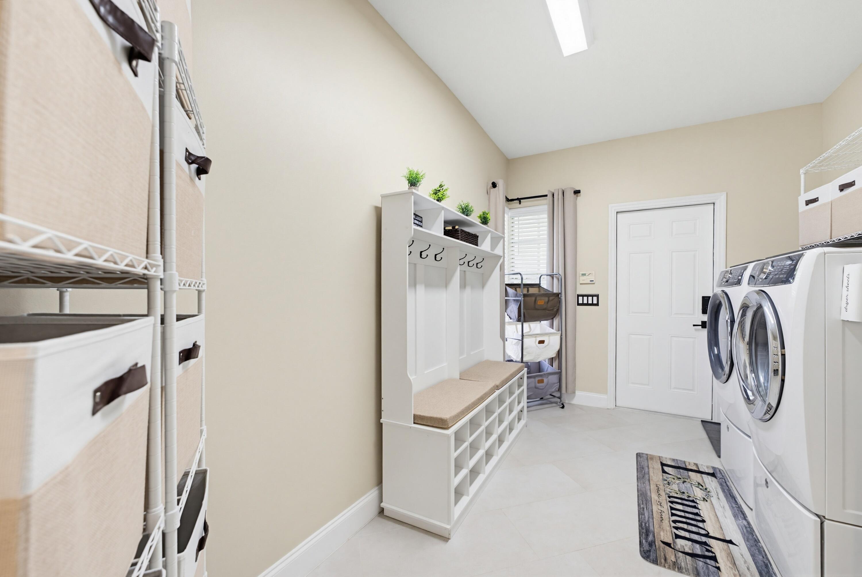 PADDOCK PARK - Residential