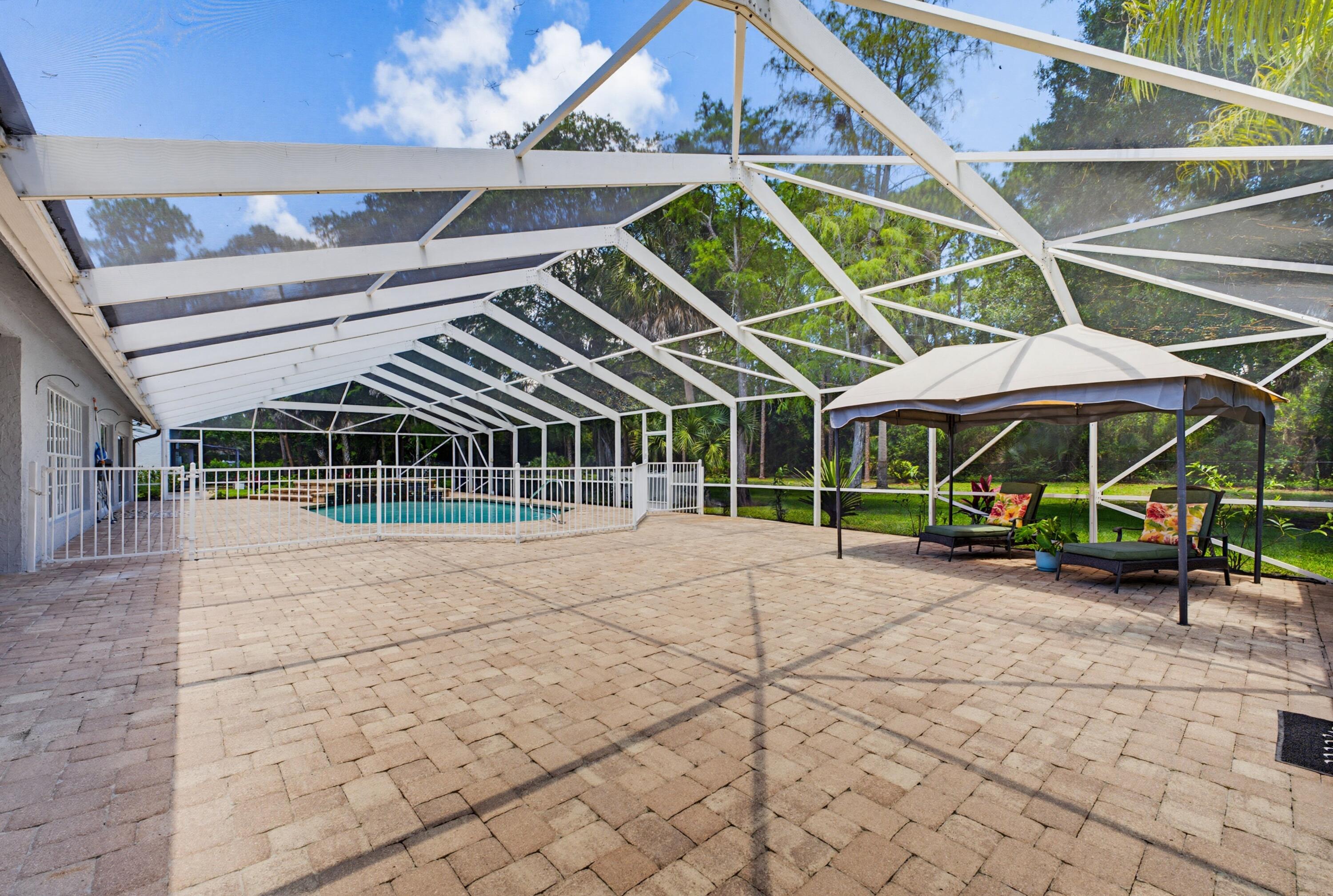 PADDOCK PARK - Residential