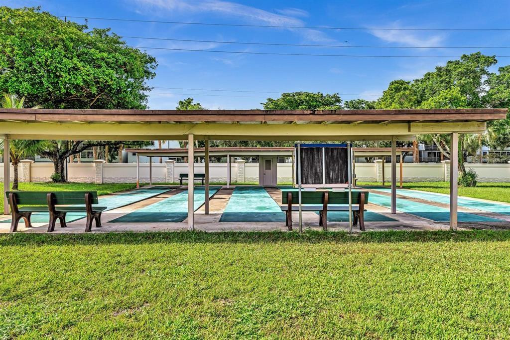 Westwood Commy 4 77-45 B - Residential