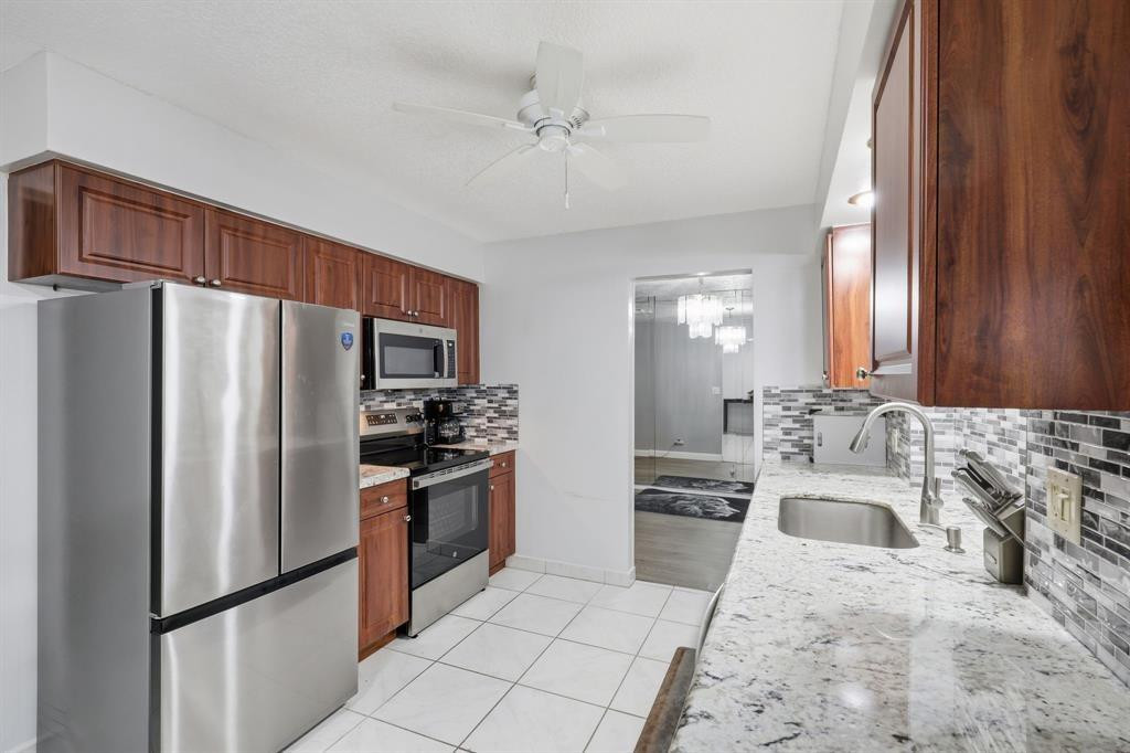 Westwood Commy 4 77-45 B - Residential