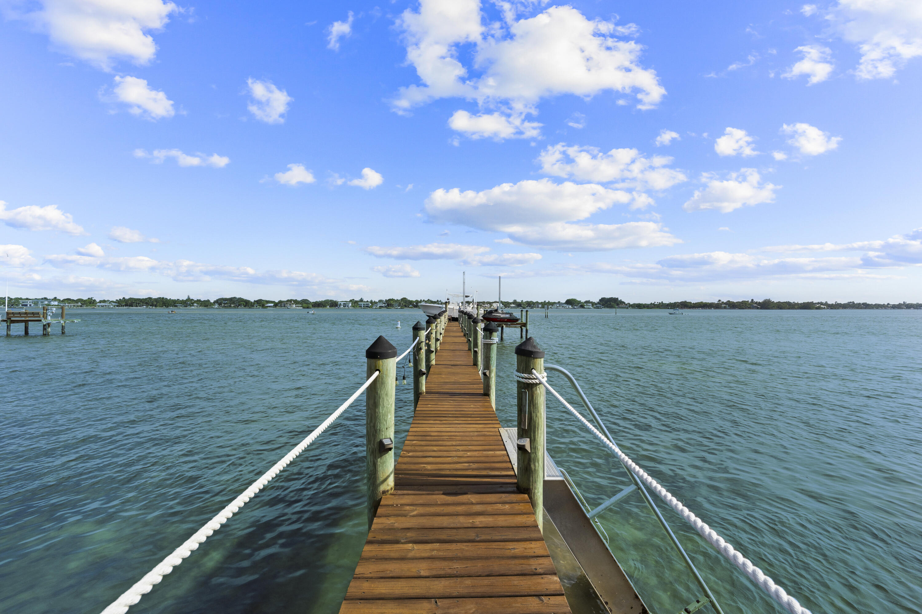 ANCHORAGE POINT - Residential
